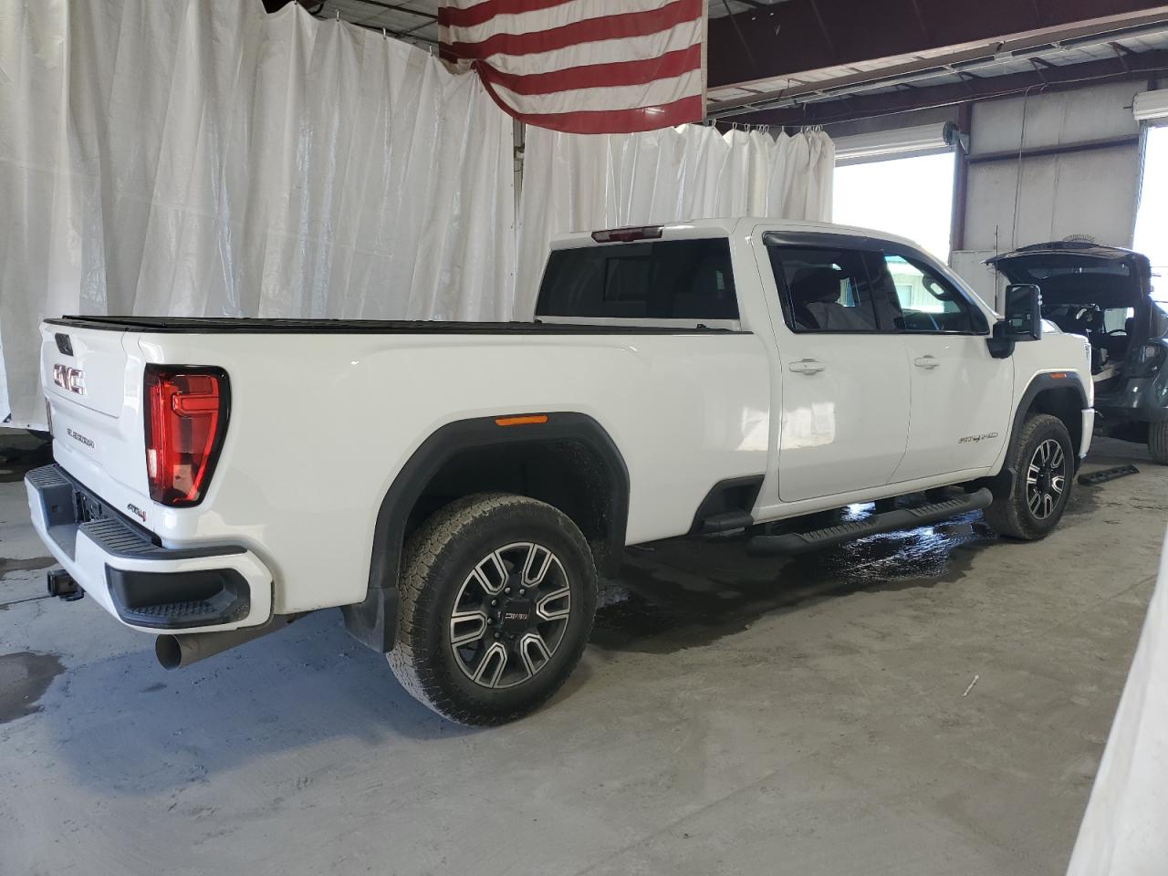 Photo 2 VIN: 1GT49VEY8PF159214 - GMC SIERRA 