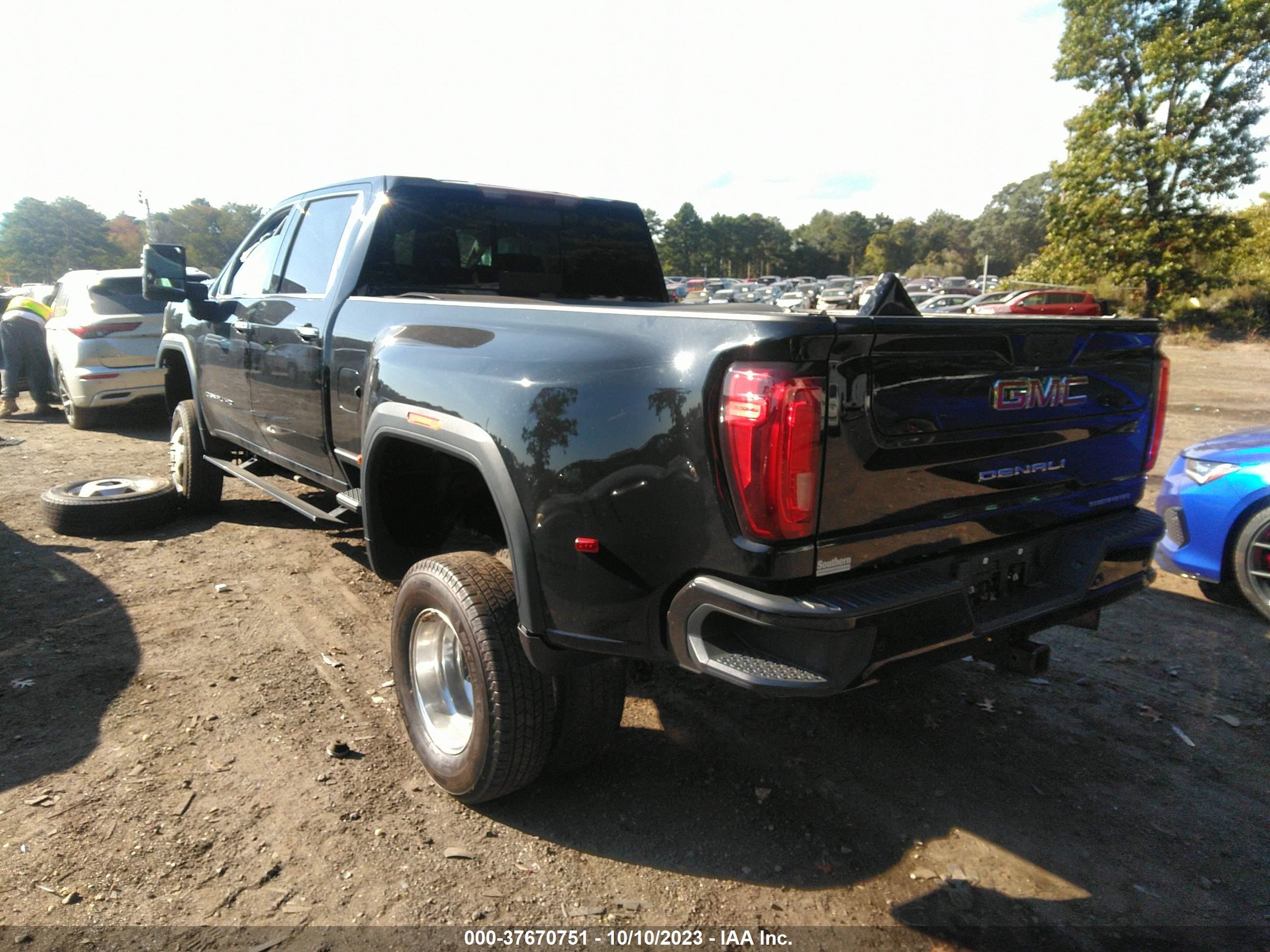 Photo 2 VIN: 1GT49WEY0MF175389 - GMC NULL 