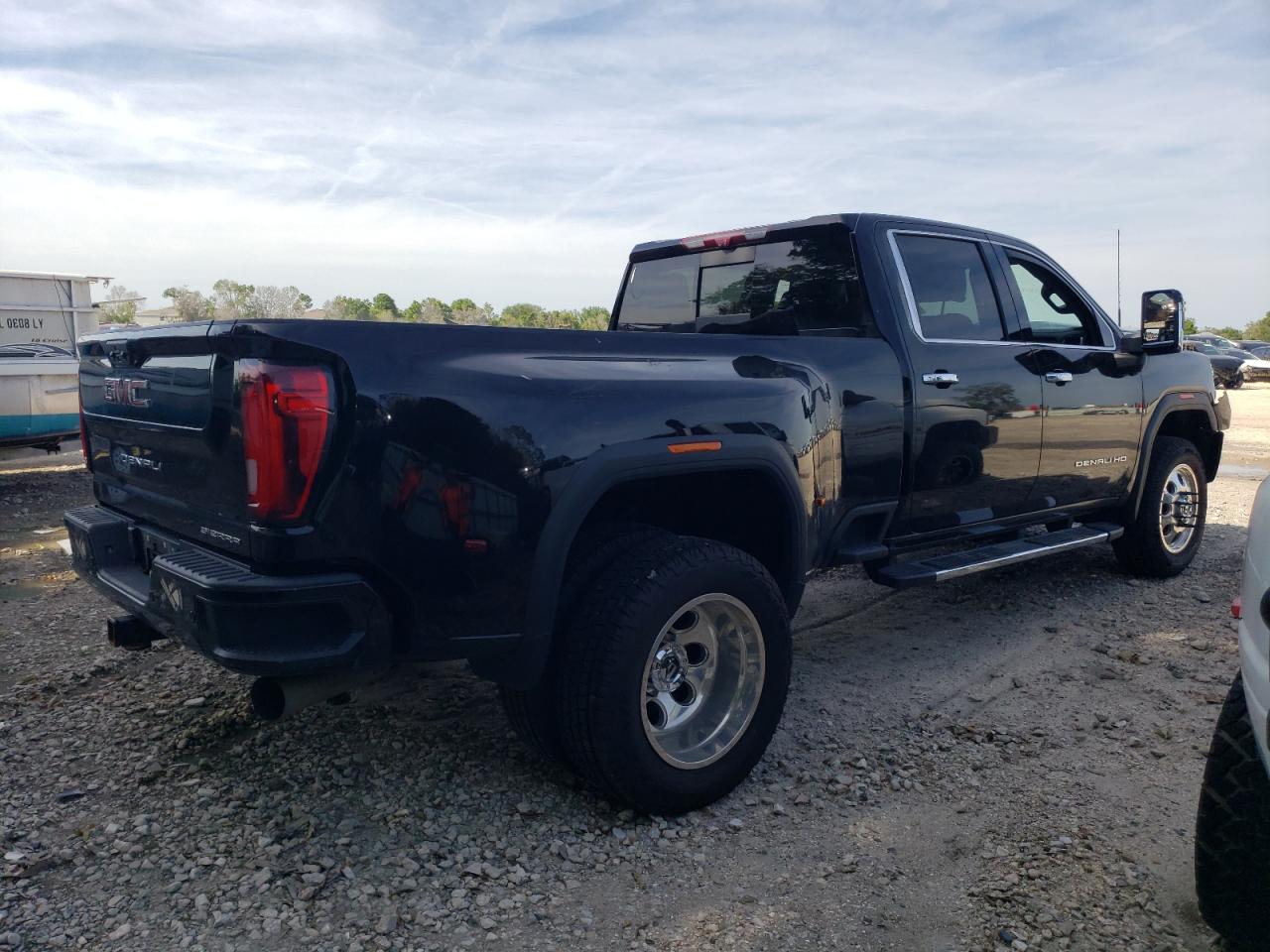 Photo 2 VIN: 1GT49WEY2MF297655 - GMC SIERRA 