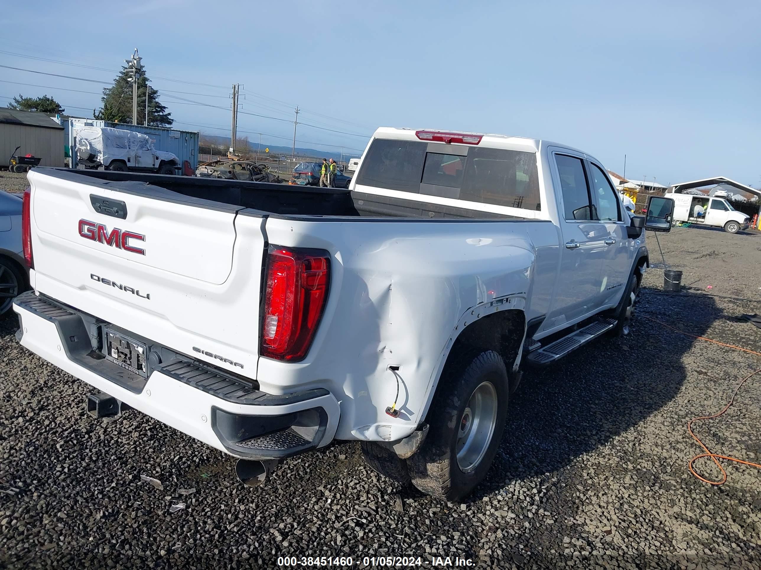 Photo 3 VIN: 1GT49WEY8NF209435 - GMC SIERRA 