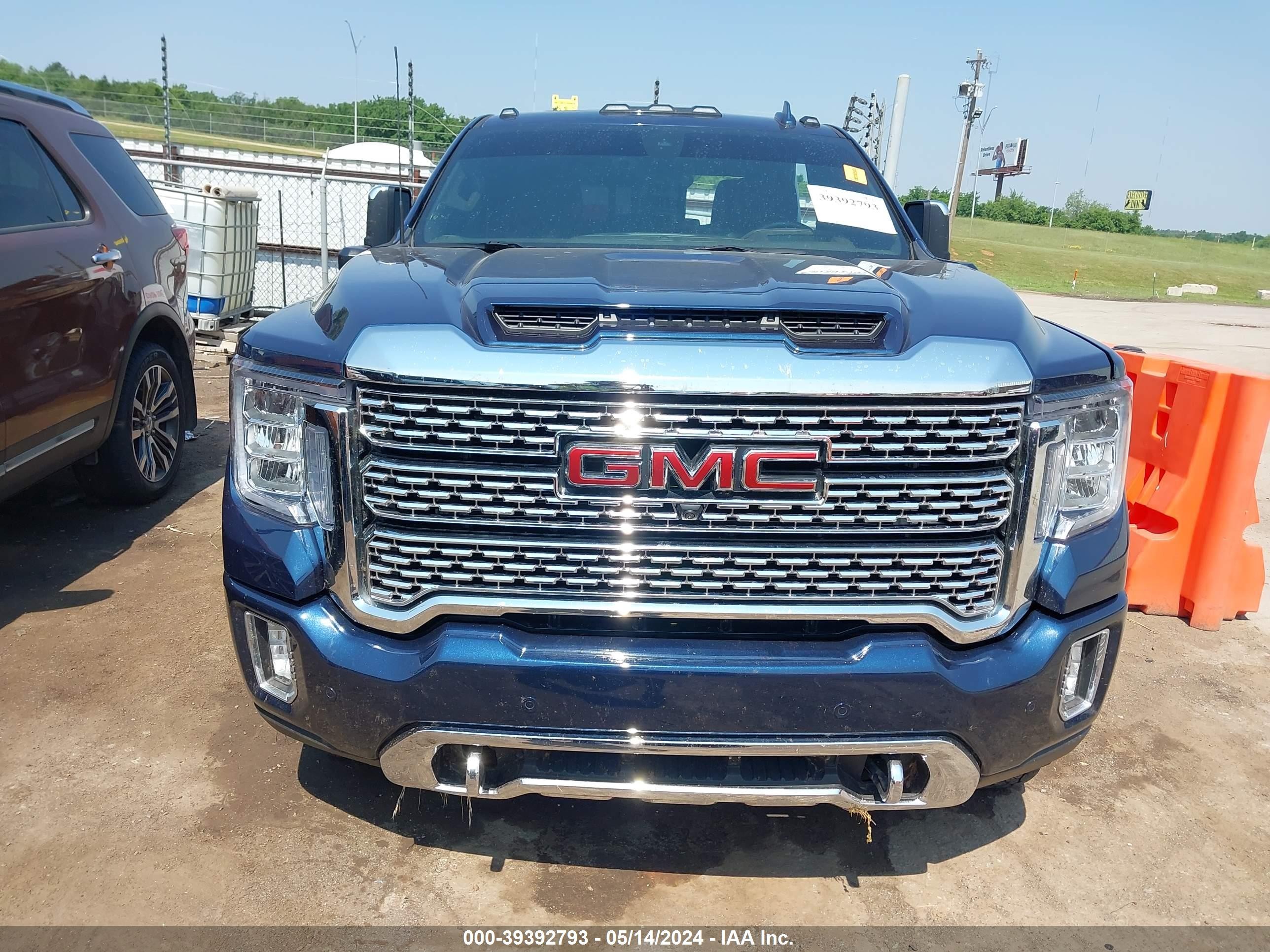 Photo 12 VIN: 1GT49WEY8NF347587 - GMC NULL 