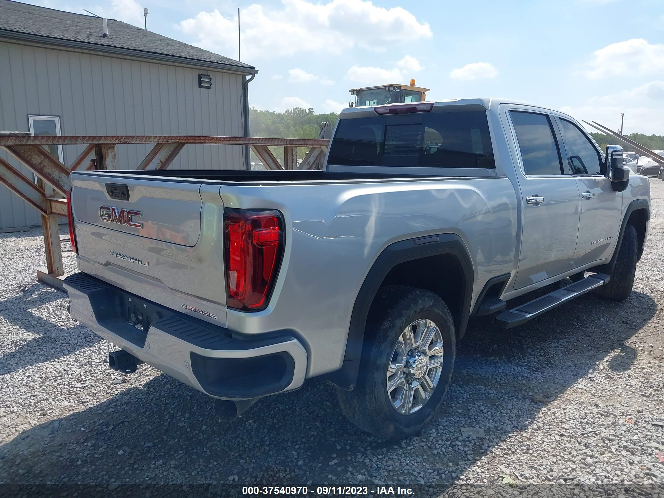 Photo 3 VIN: 1GT49WEYXNF286825 - GMC NULL 