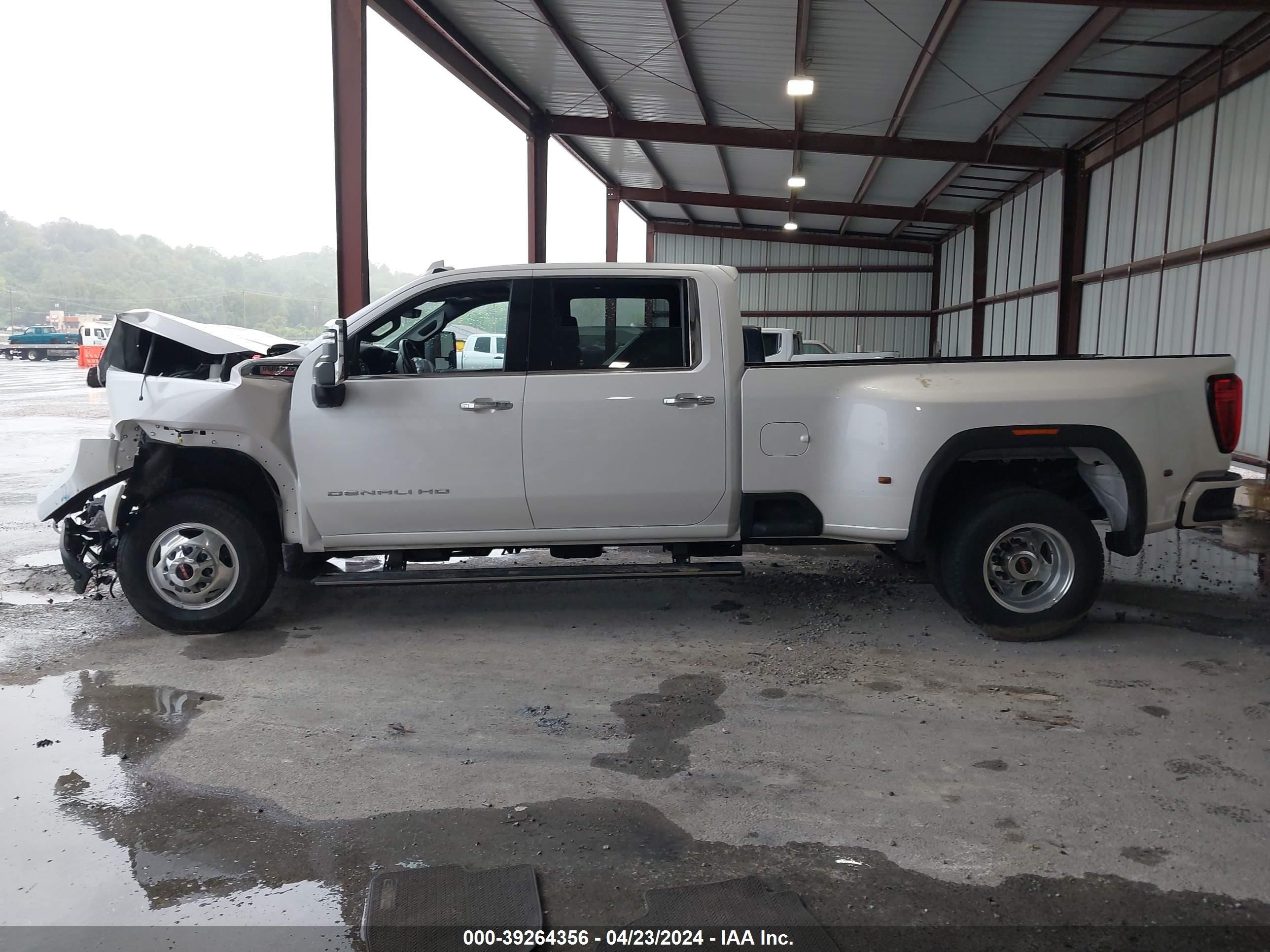 Photo 12 VIN: 1GT49WEYXNF361927 - GMC NULL 