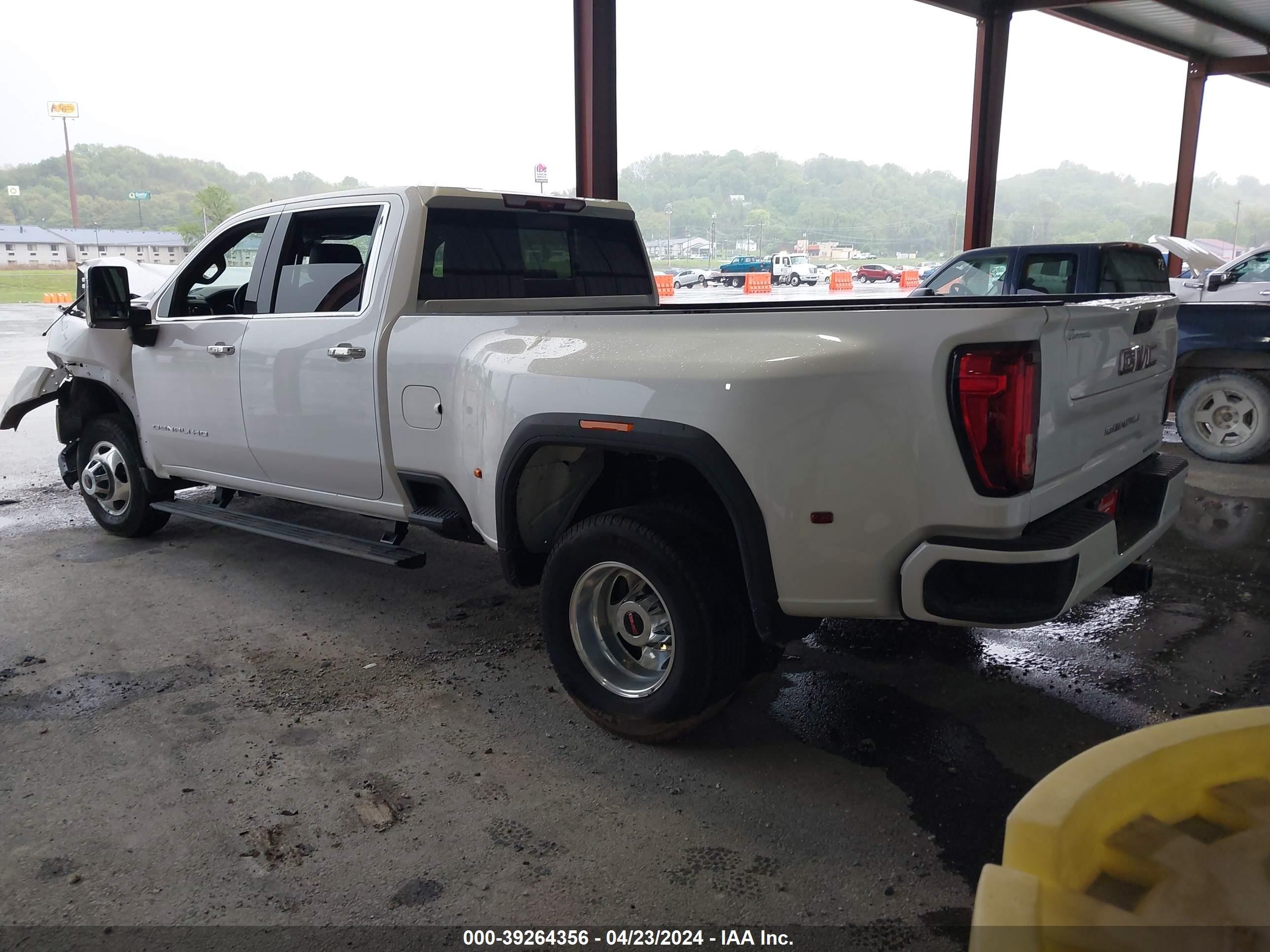 Photo 2 VIN: 1GT49WEYXNF361927 - GMC NULL 