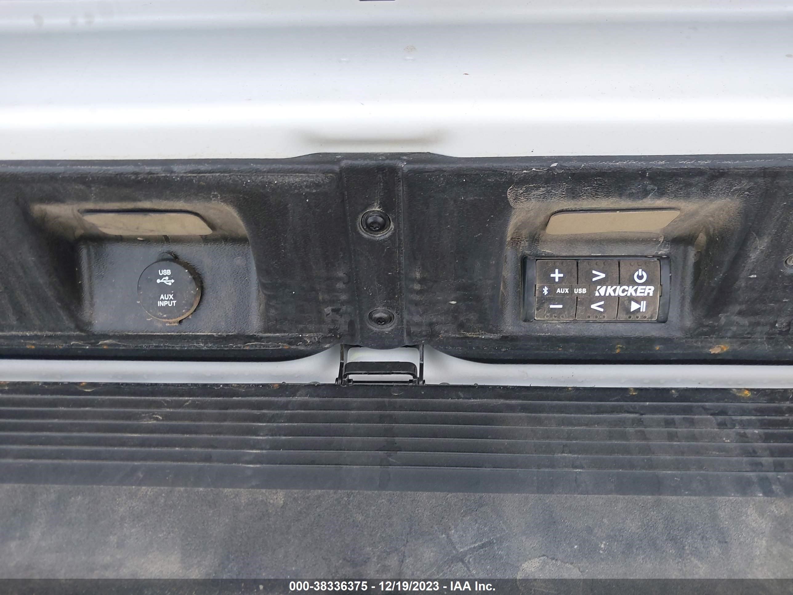 Photo 13 VIN: 1GT49XEY4RF163467 - GMC SIERRA 