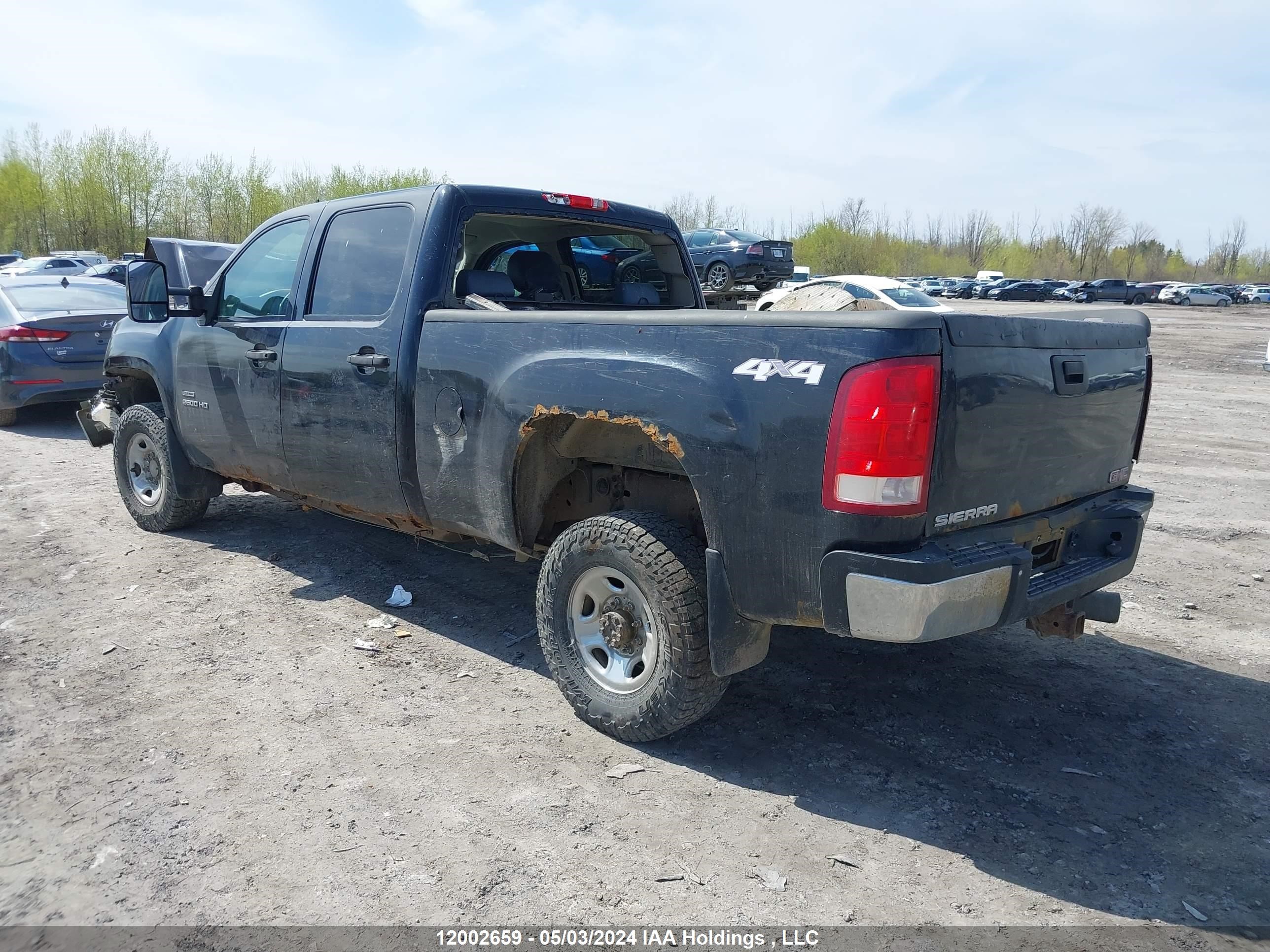 Photo 2 VIN: 1GT4KZB62AF106076 - GMC SIERRA 