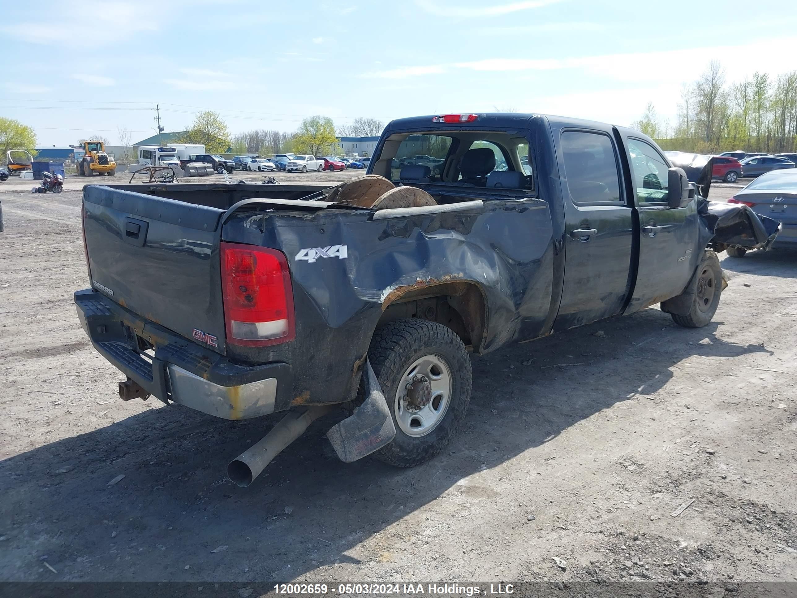 Photo 3 VIN: 1GT4KZB62AF106076 - GMC SIERRA 