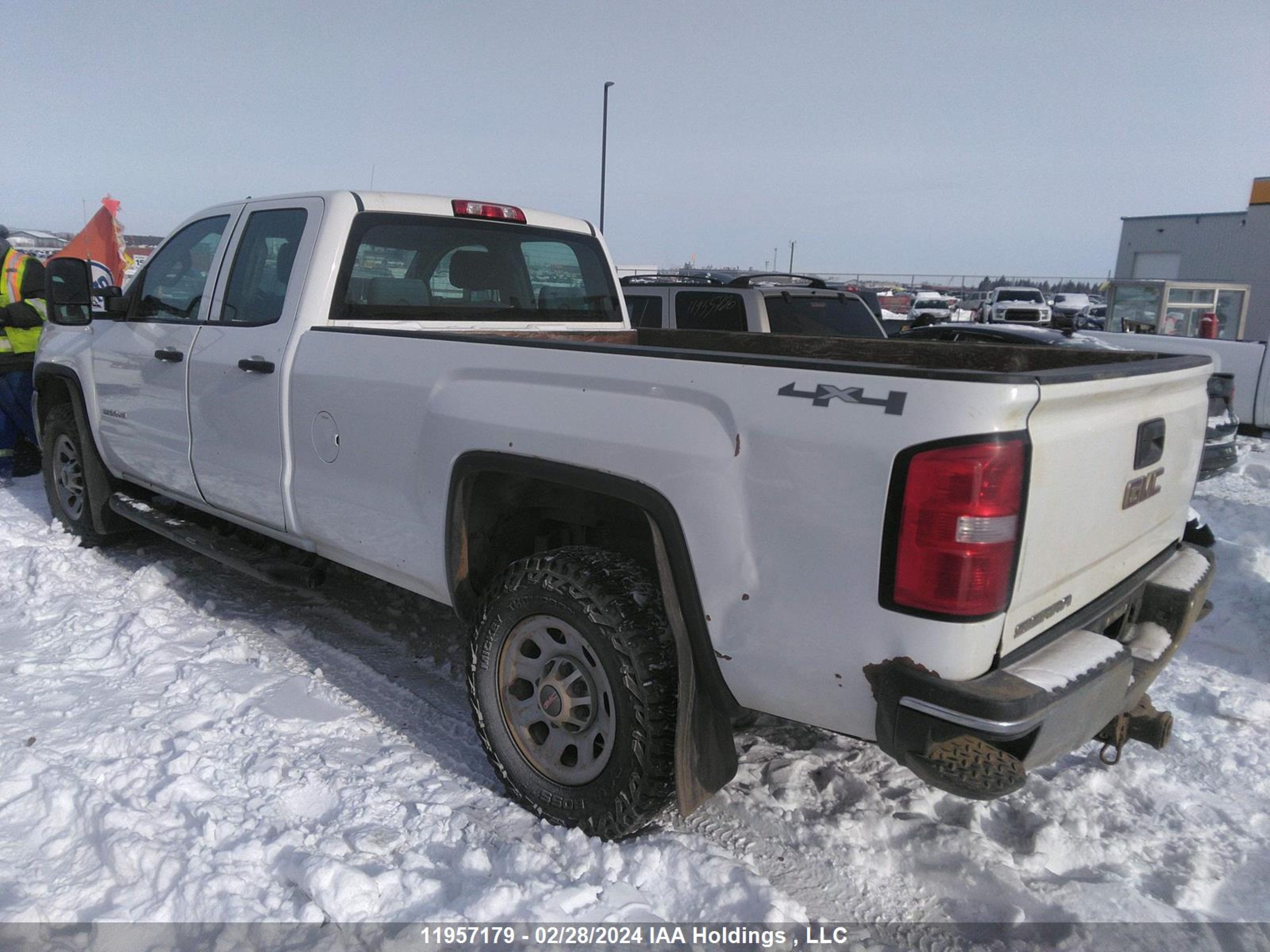 Photo 2 VIN: 1GT521CG7FZ515872 - GMC SIERRA 