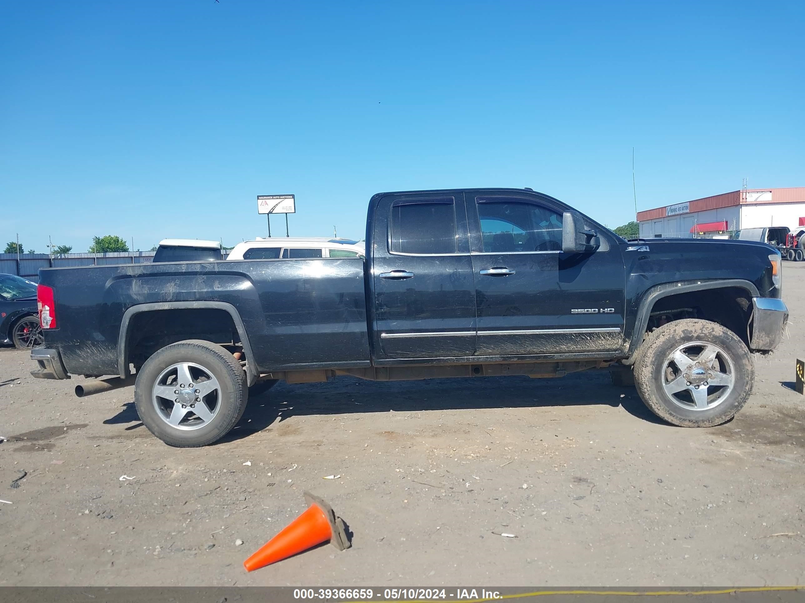 Photo 16 VIN: 1GT523C8XFZ109430 - GMC NULL 