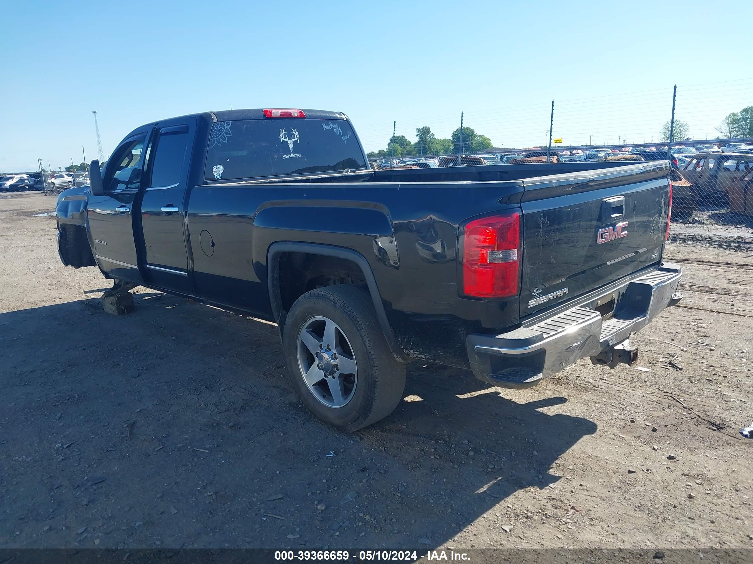 Photo 2 VIN: 1GT523C8XFZ109430 - GMC NULL 