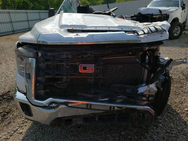 Photo 10 VIN: 1GT59LE79PF240755 - GMC SIERRA K25 