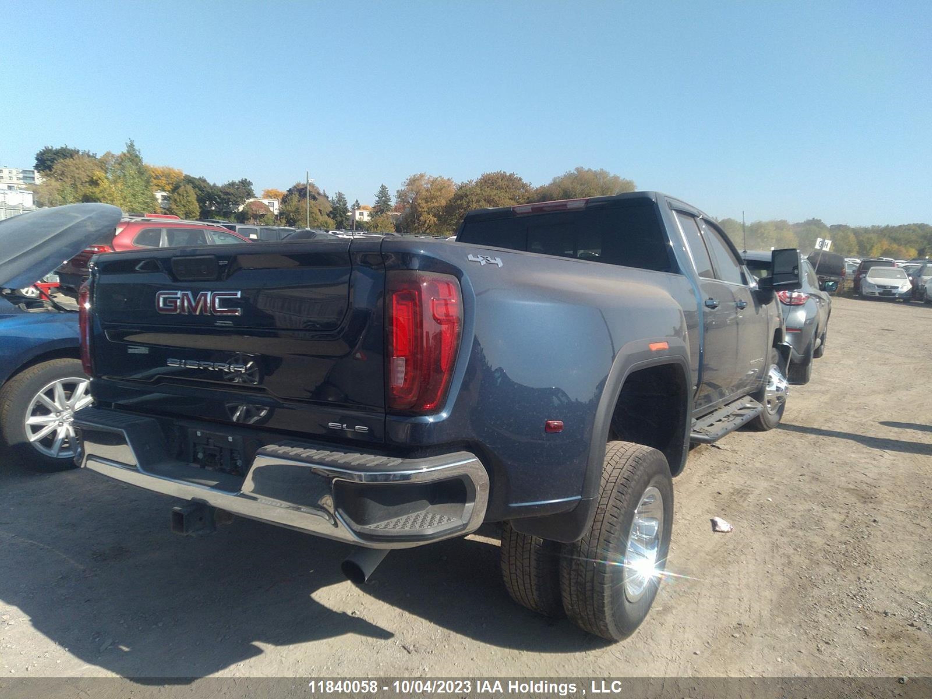 Photo 3 VIN: 1GT59TE72NF158380 - GMC NULL 