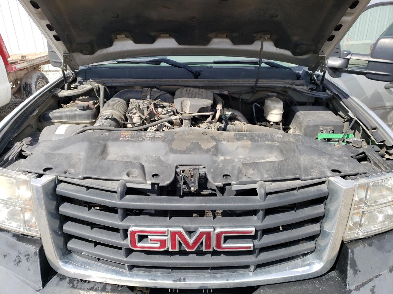 Photo 10 VIN: 1GT7K2B6XAF134051 - GMC SIERRA 