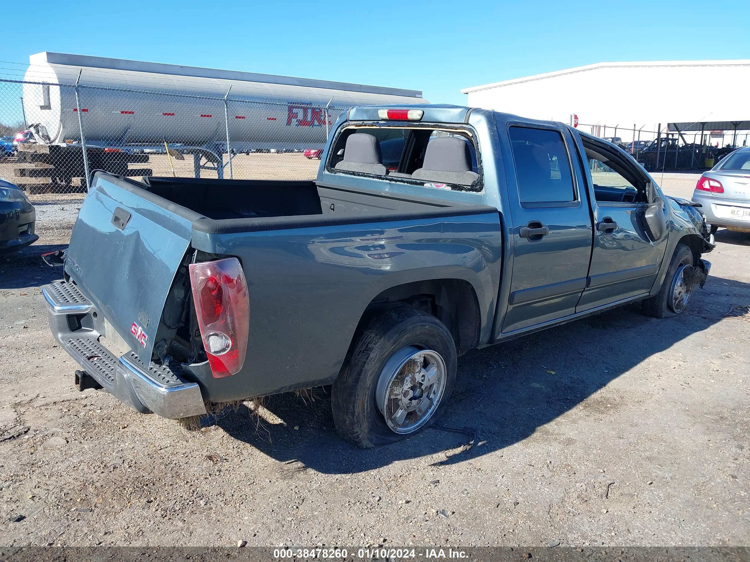 Photo 3 VIN: 1GTCS136068294006 - GMC CANYON 