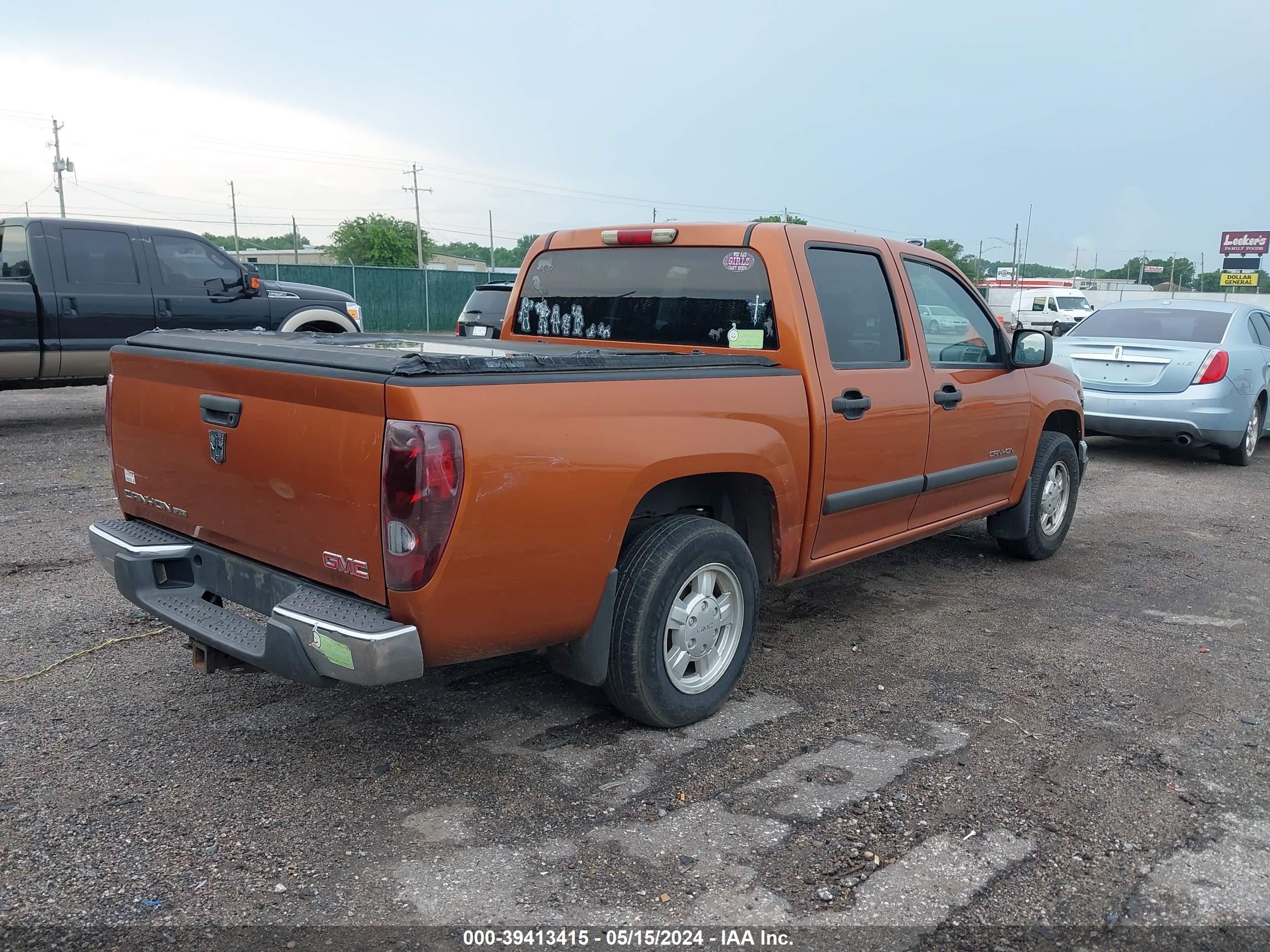 Photo 3 VIN: 1GTCS136748215623 - GMC CANYON 