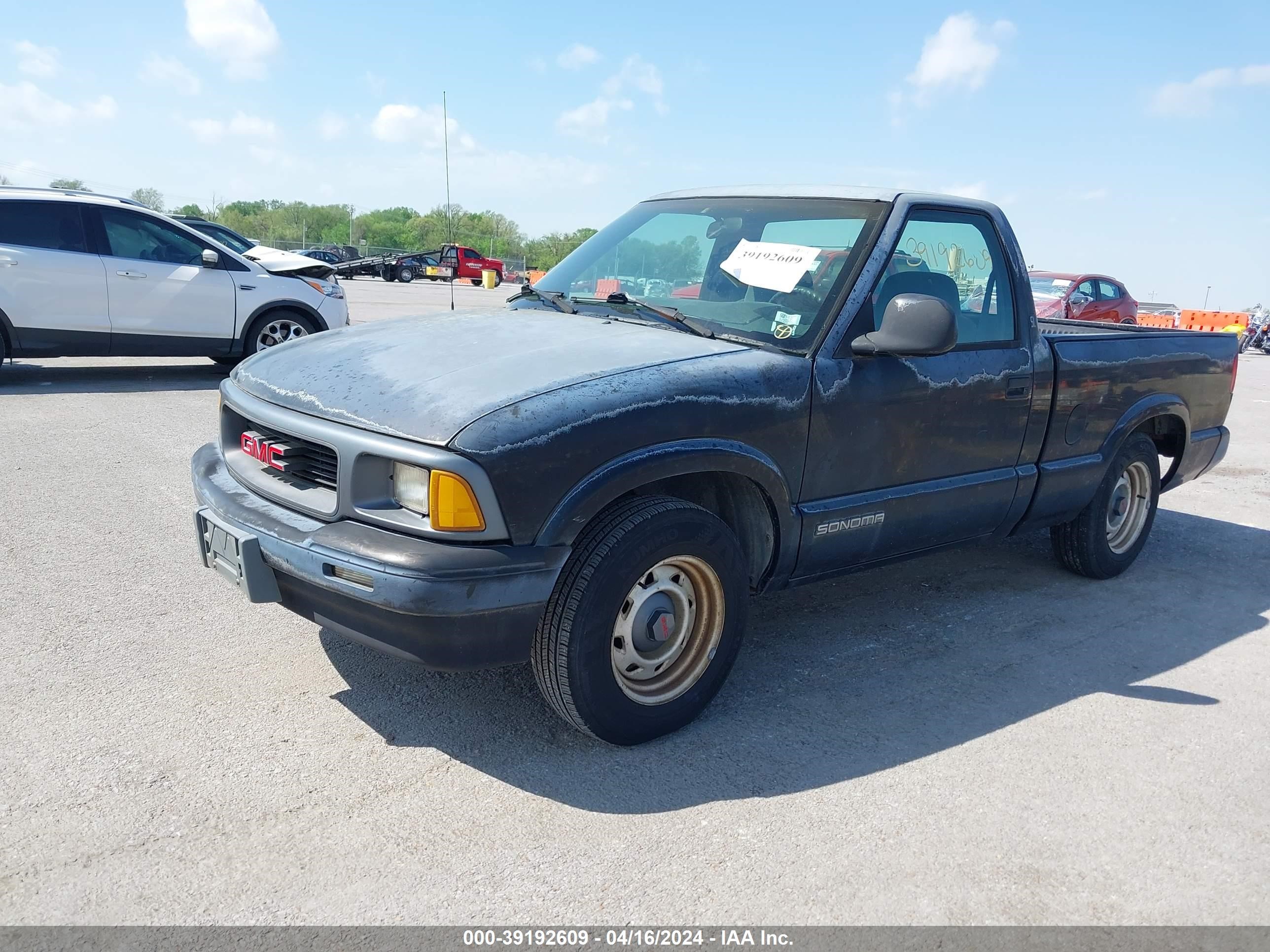 Photo 1 VIN: 1GTCS1440S8501601 - GMC SONOMA 