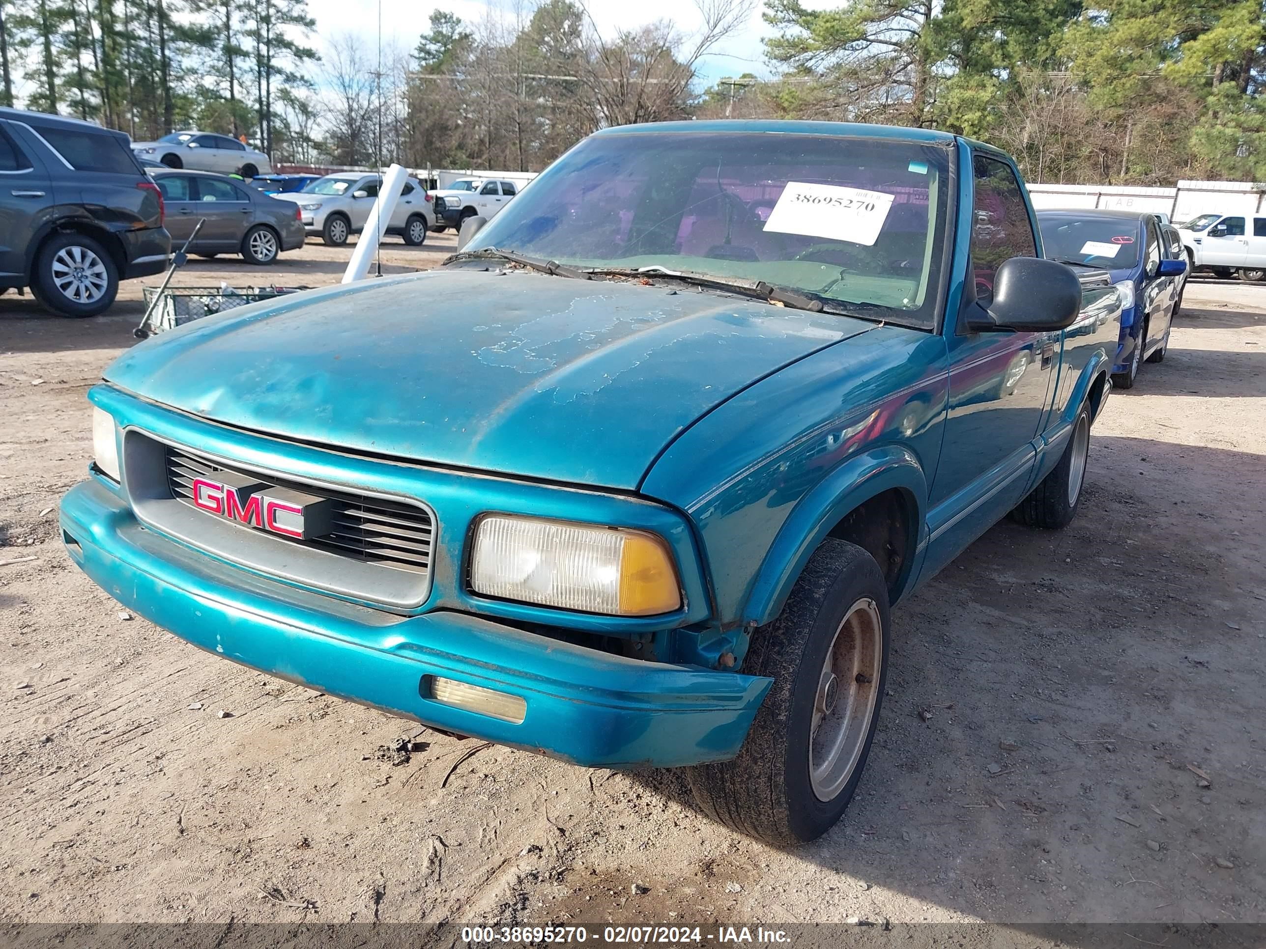 Photo 5 VIN: 1GTCS1440S8521444 - GMC SONOMA 