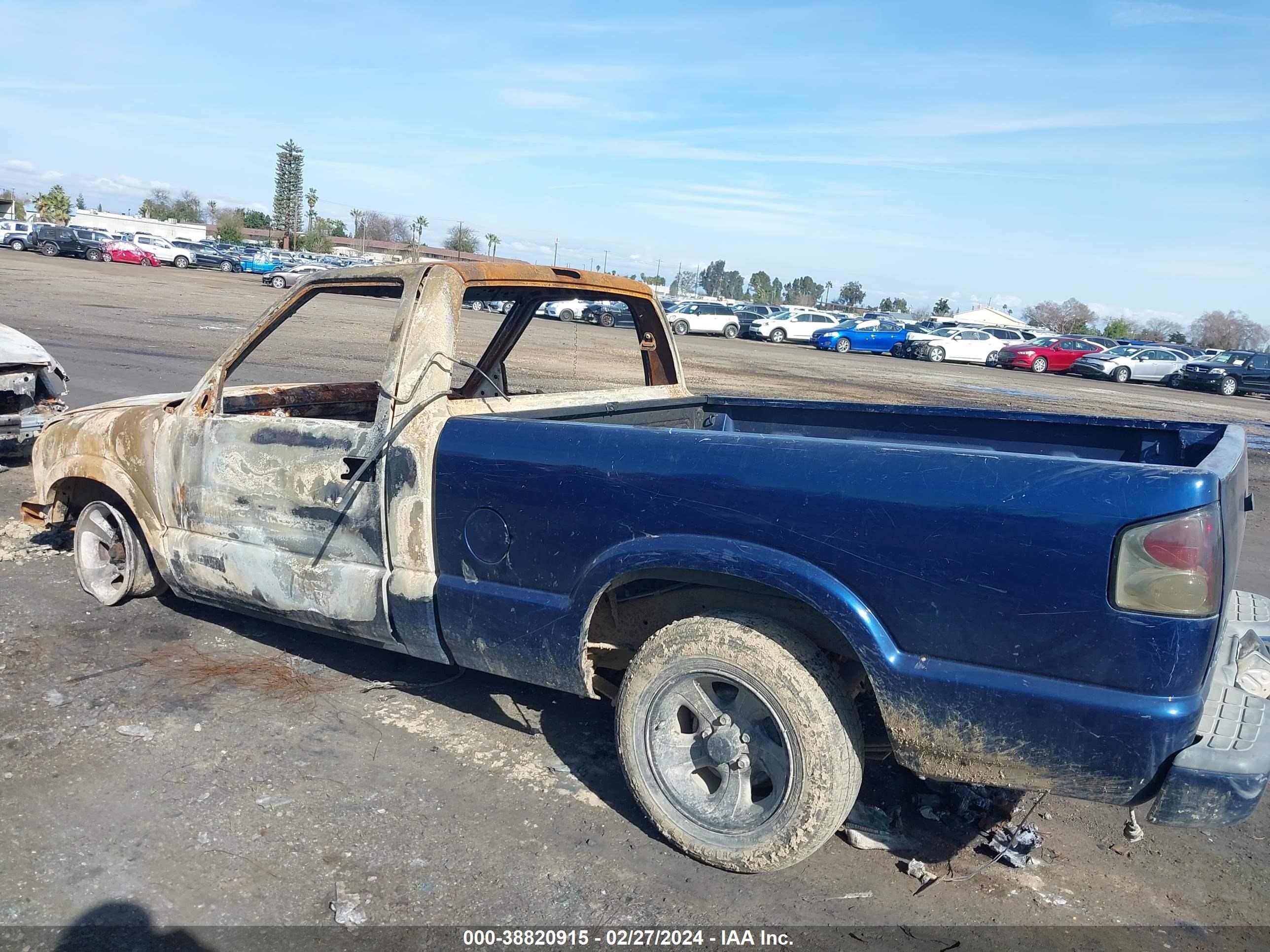 Photo 13 VIN: 1GTCS1440X8534234 - GMC SONOMA 