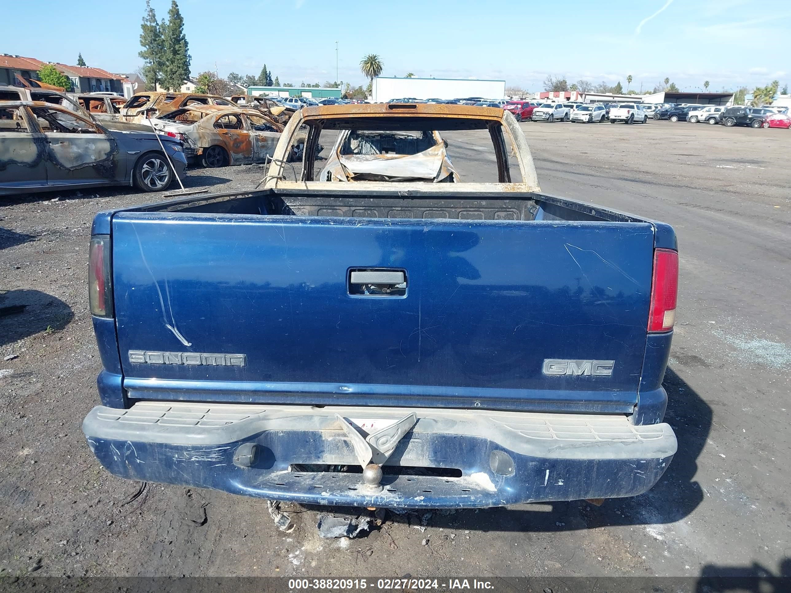 Photo 15 VIN: 1GTCS1440X8534234 - GMC SONOMA 