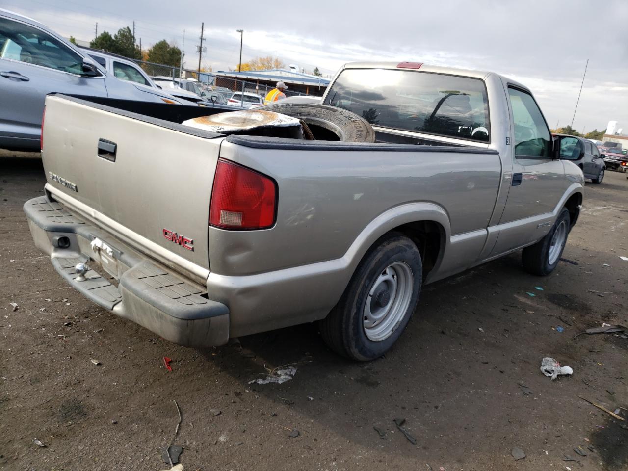 Photo 2 VIN: 1GTCS1442X8506984 - GMC SONOMA 