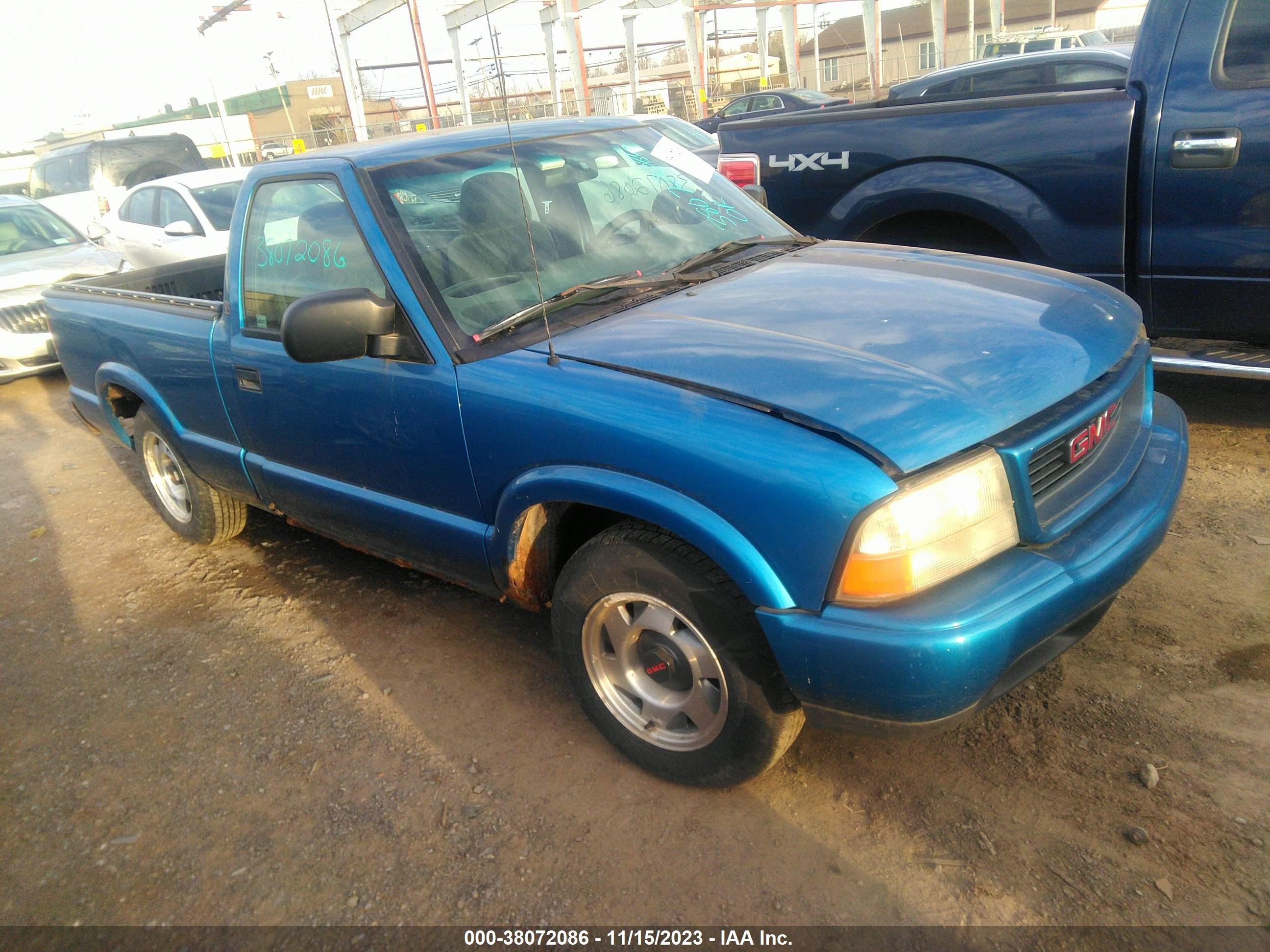 Photo 0 VIN: 1GTCS1443YK162117 - GMC SONOMA 