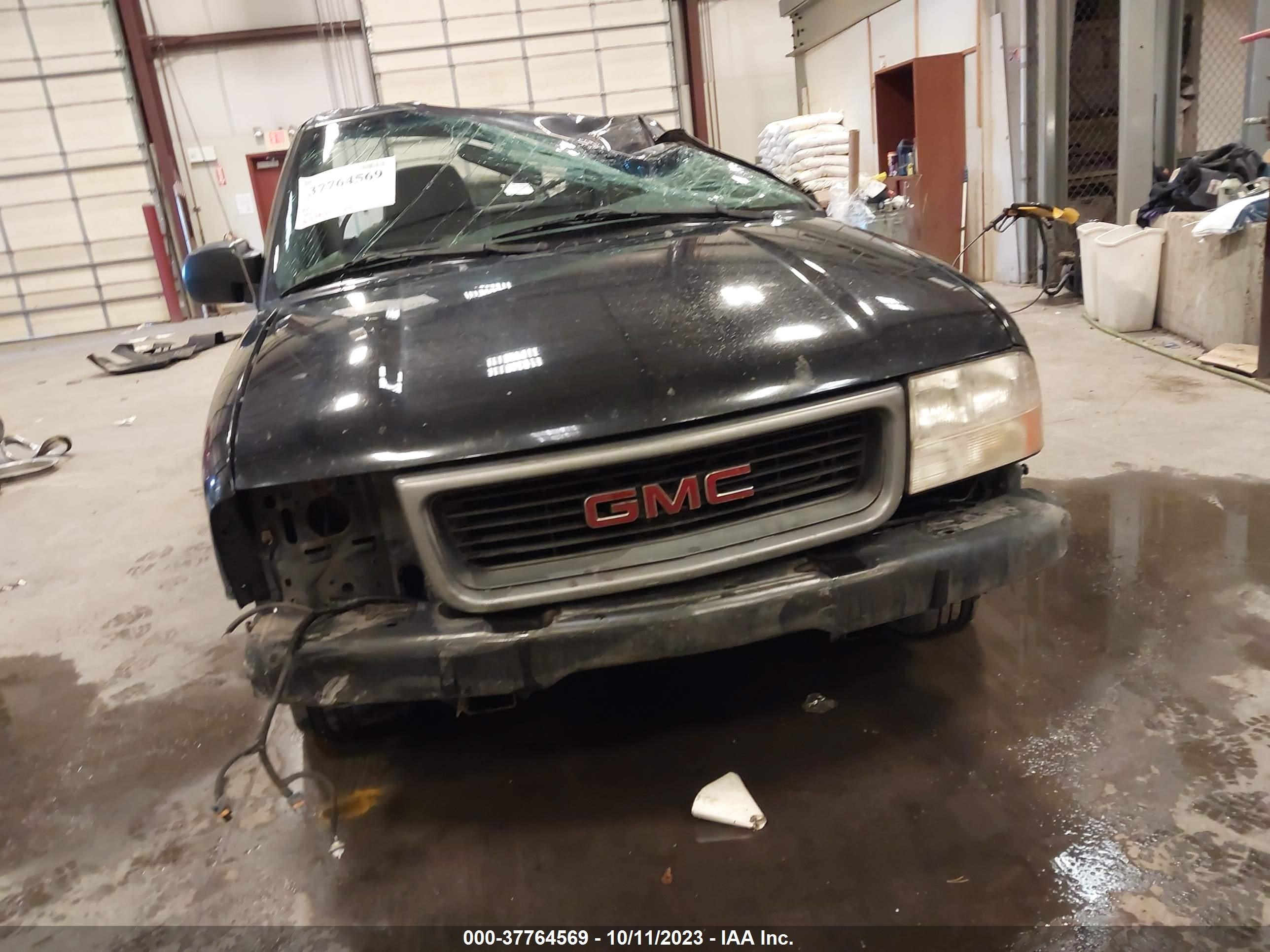 Photo 12 VIN: 1GTCS1444X8520613 - GMC SONOMA 