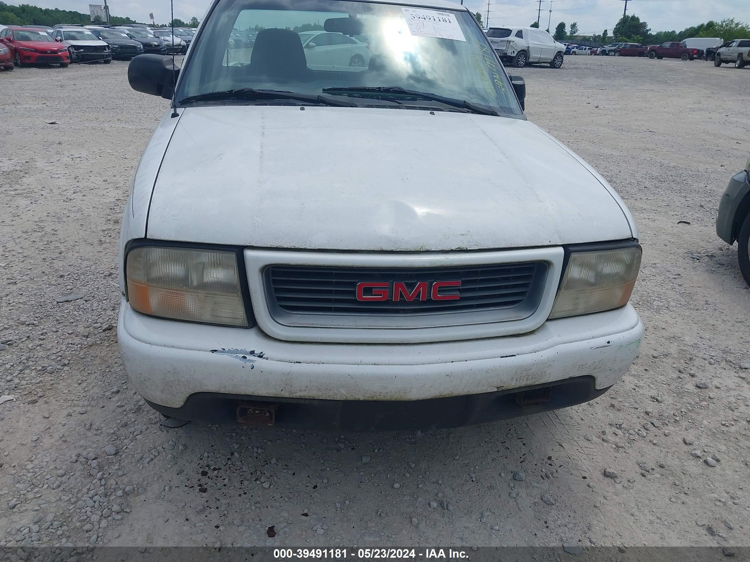 Photo 5 VIN: 1GTCS144XY8122842 - GMC SONOMA 