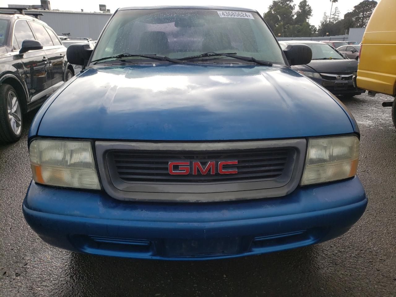 Photo 4 VIN: 1GTCS145828131474 - GMC SONOMA 