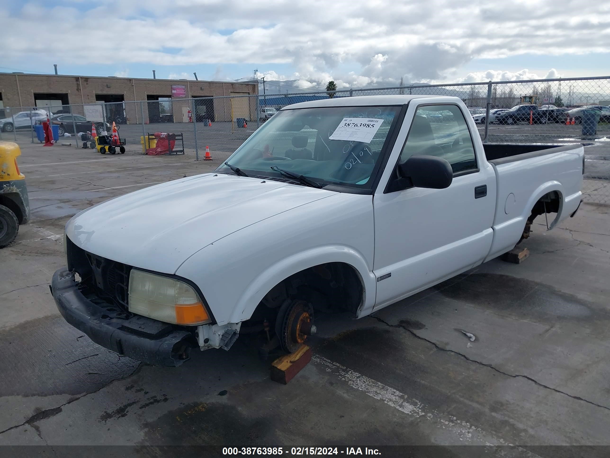 Photo 1 VIN: 1GTCS145X18238475 - GMC SONOMA 