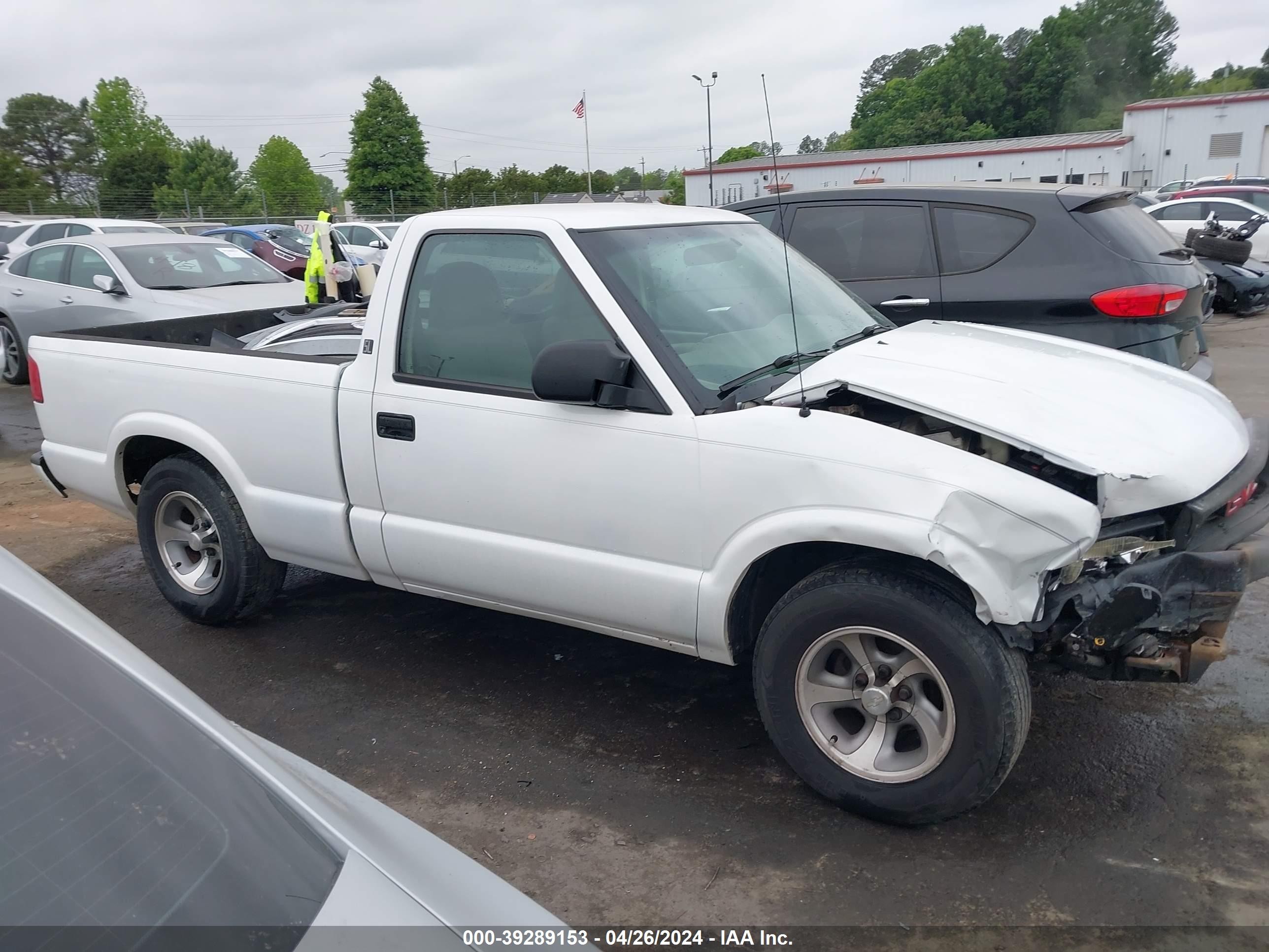 Photo 12 VIN: 1GTCS14H038216529 - GMC SONOMA 