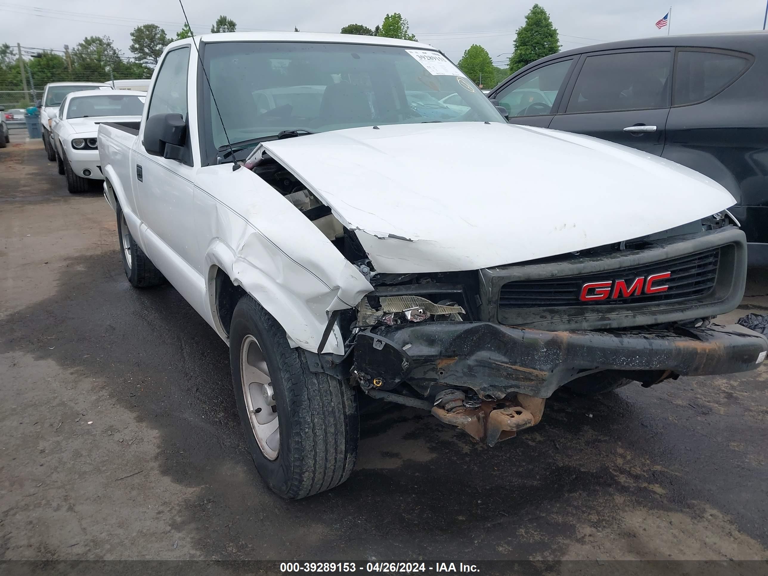 Photo 5 VIN: 1GTCS14H038216529 - GMC SONOMA 