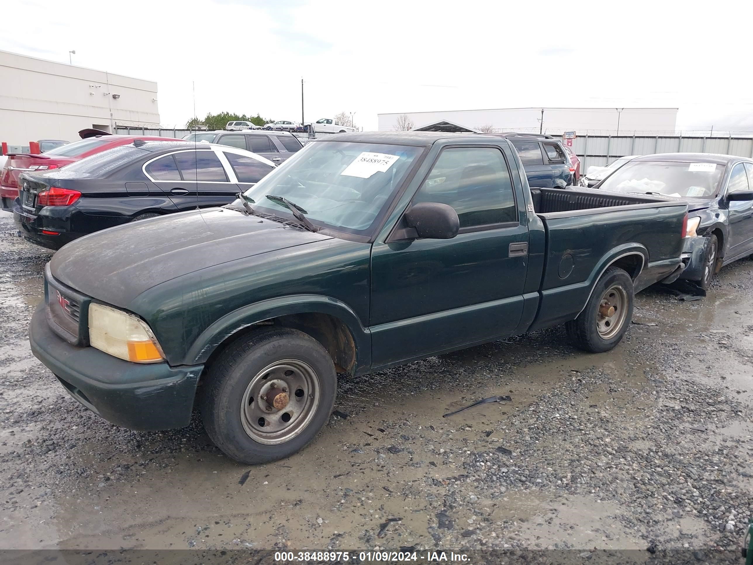 Photo 1 VIN: 1GTCS14H238101074 - GMC SONOMA 