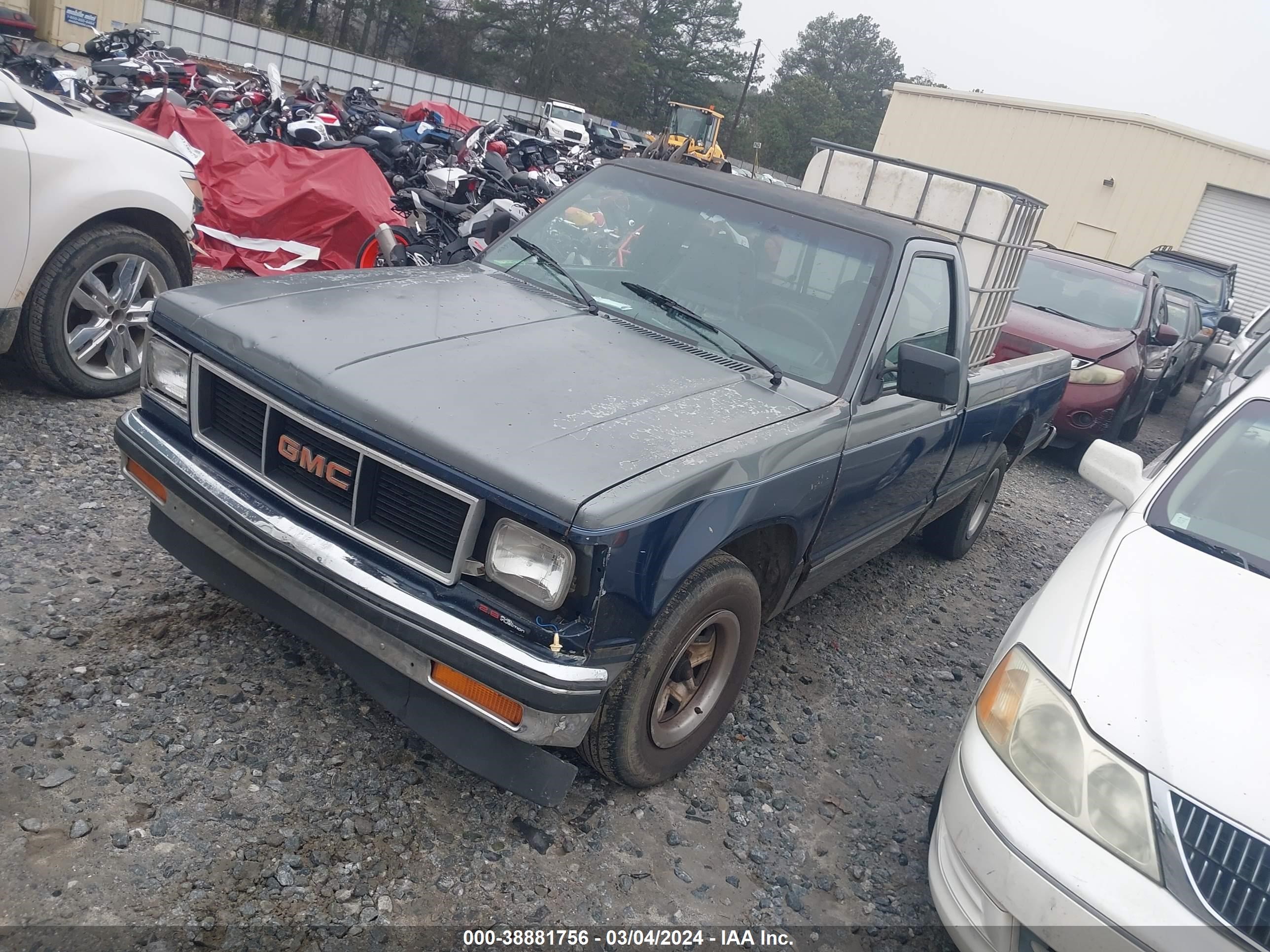 Photo 1 VIN: 1GTCS14R5G2517945 - GMC NULL 