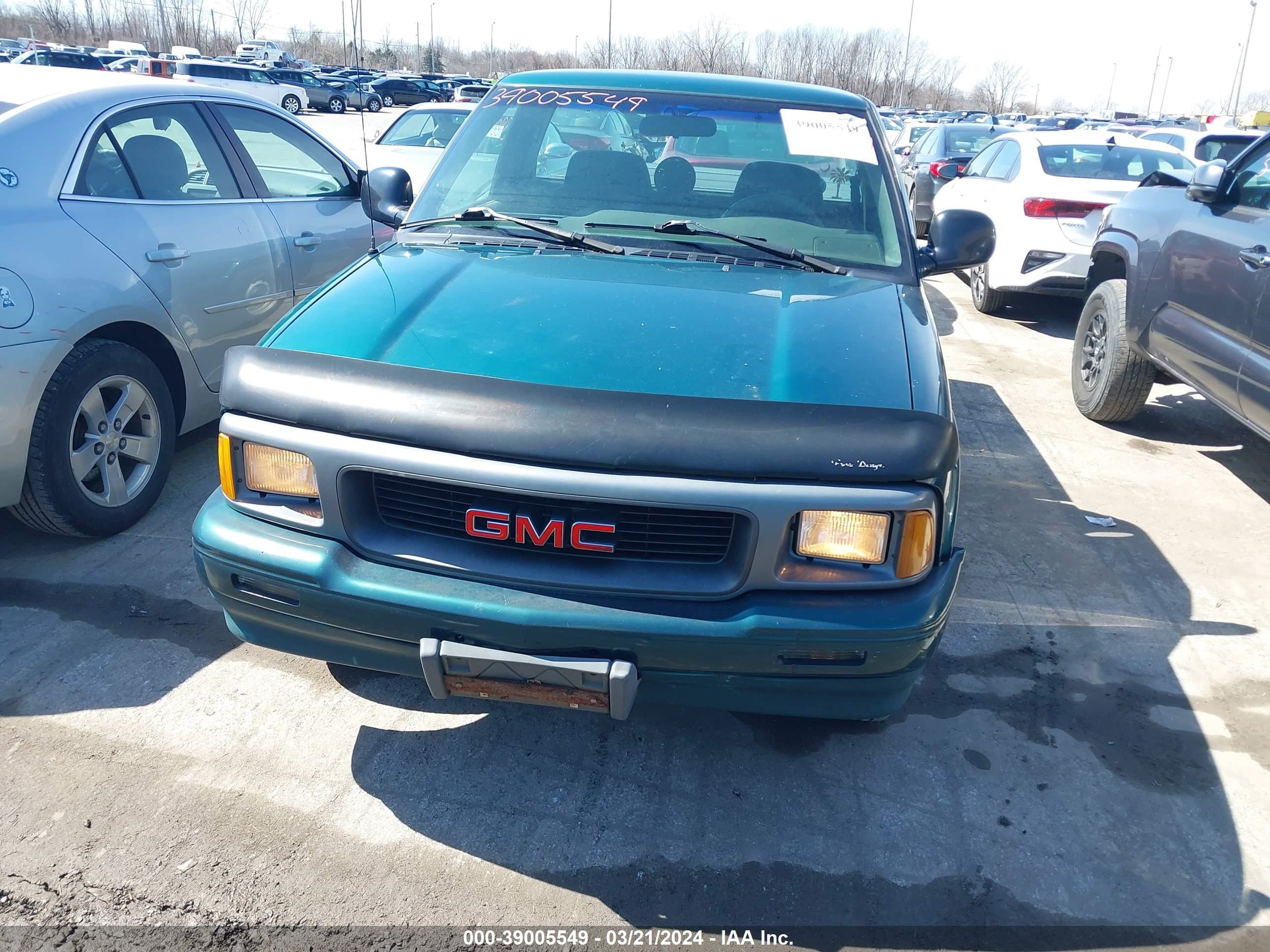 Photo 5 VIN: 1GTCS14X5V8509885 - GMC SONOMA 