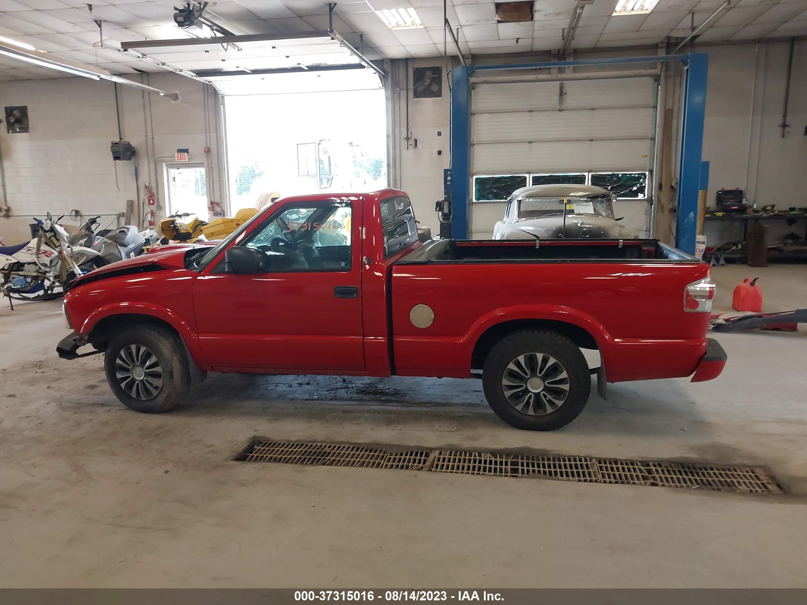 Photo 14 VIN: 1GTCS14X8XK508476 - GMC SONOMA 