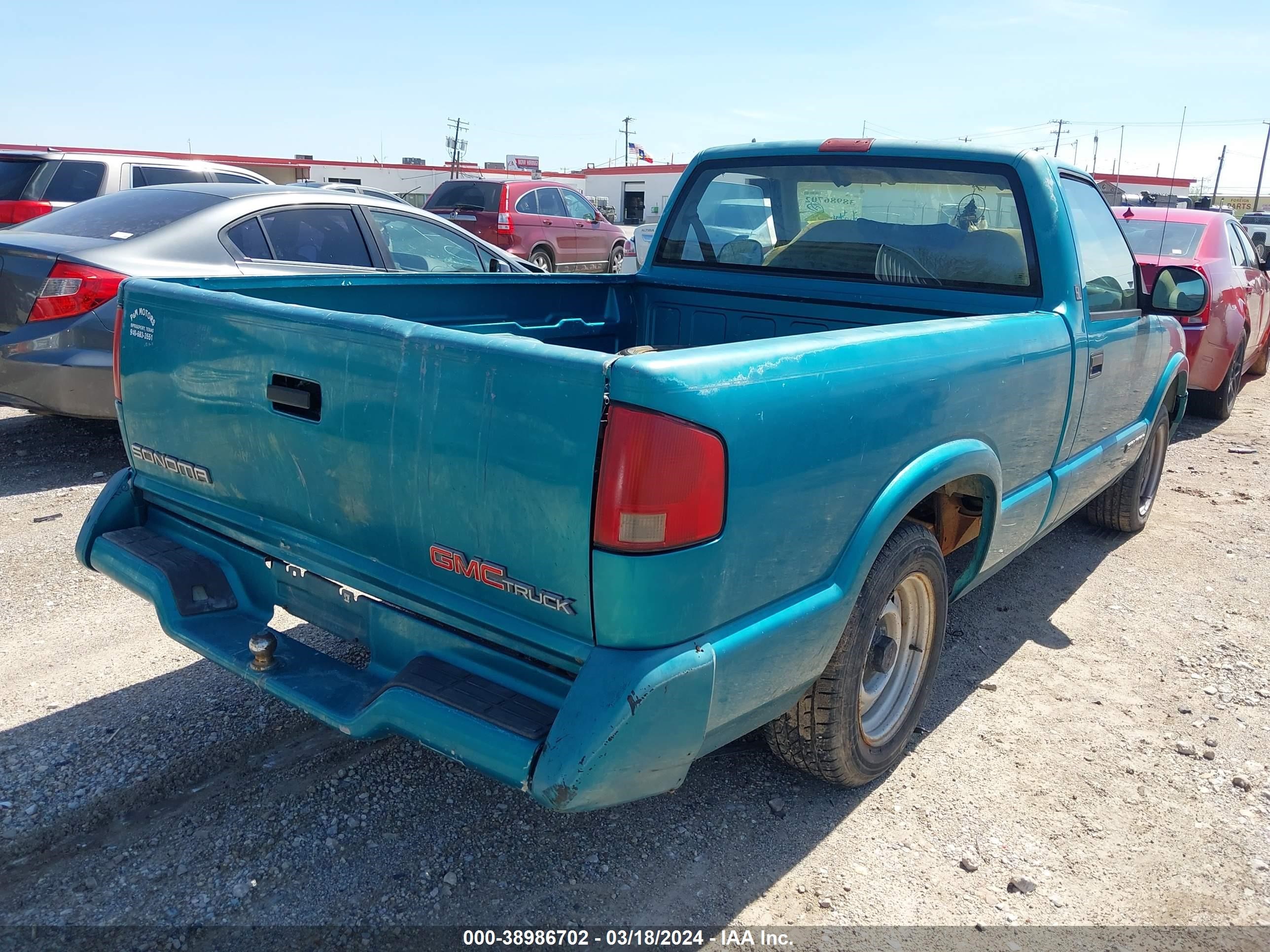 Photo 3 VIN: 1GTCS14ZXS8537744 - GMC SONOMA 