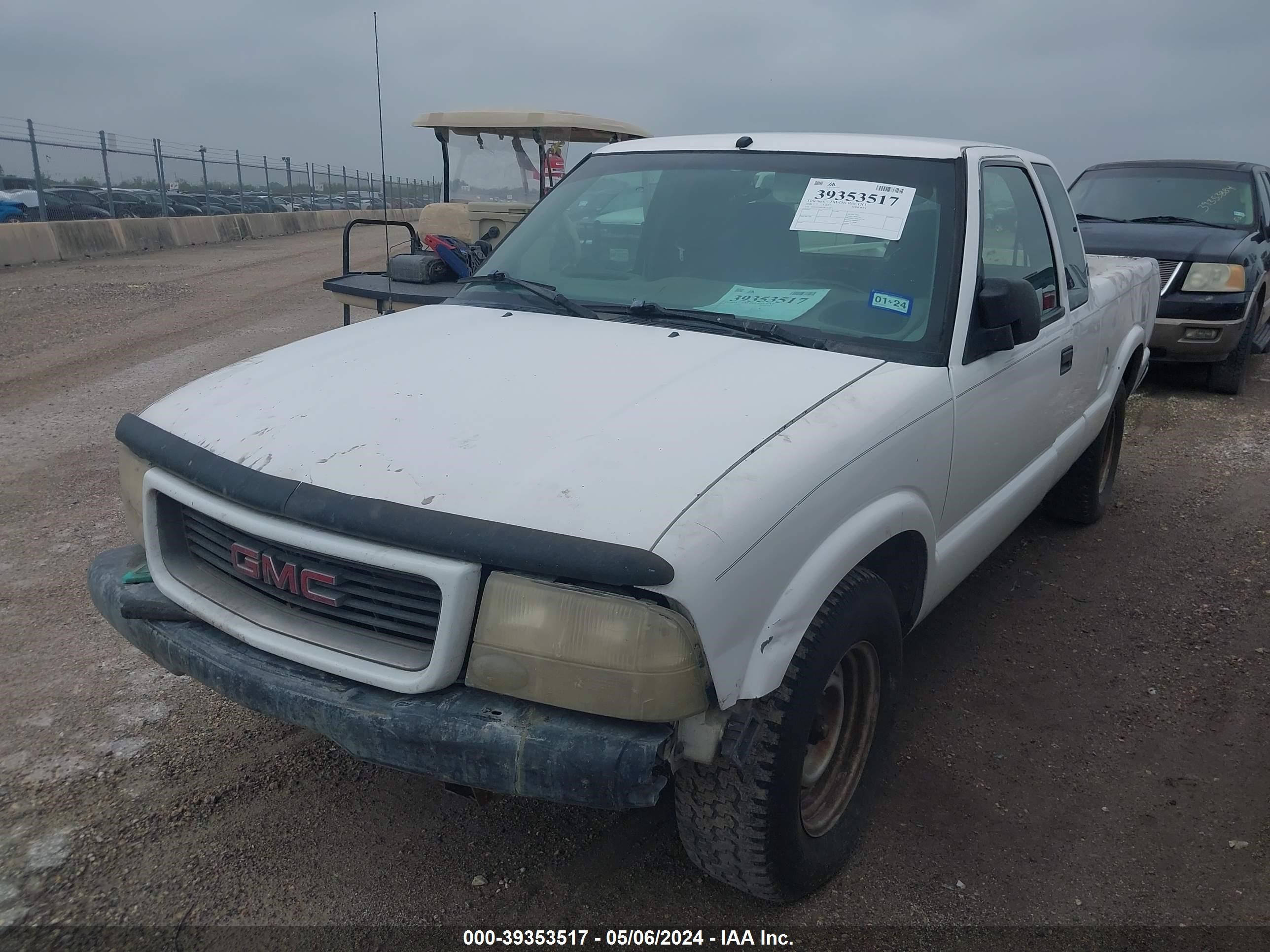 Photo 1 VIN: 1GTCS1940YK147583 - GMC SONOMA 