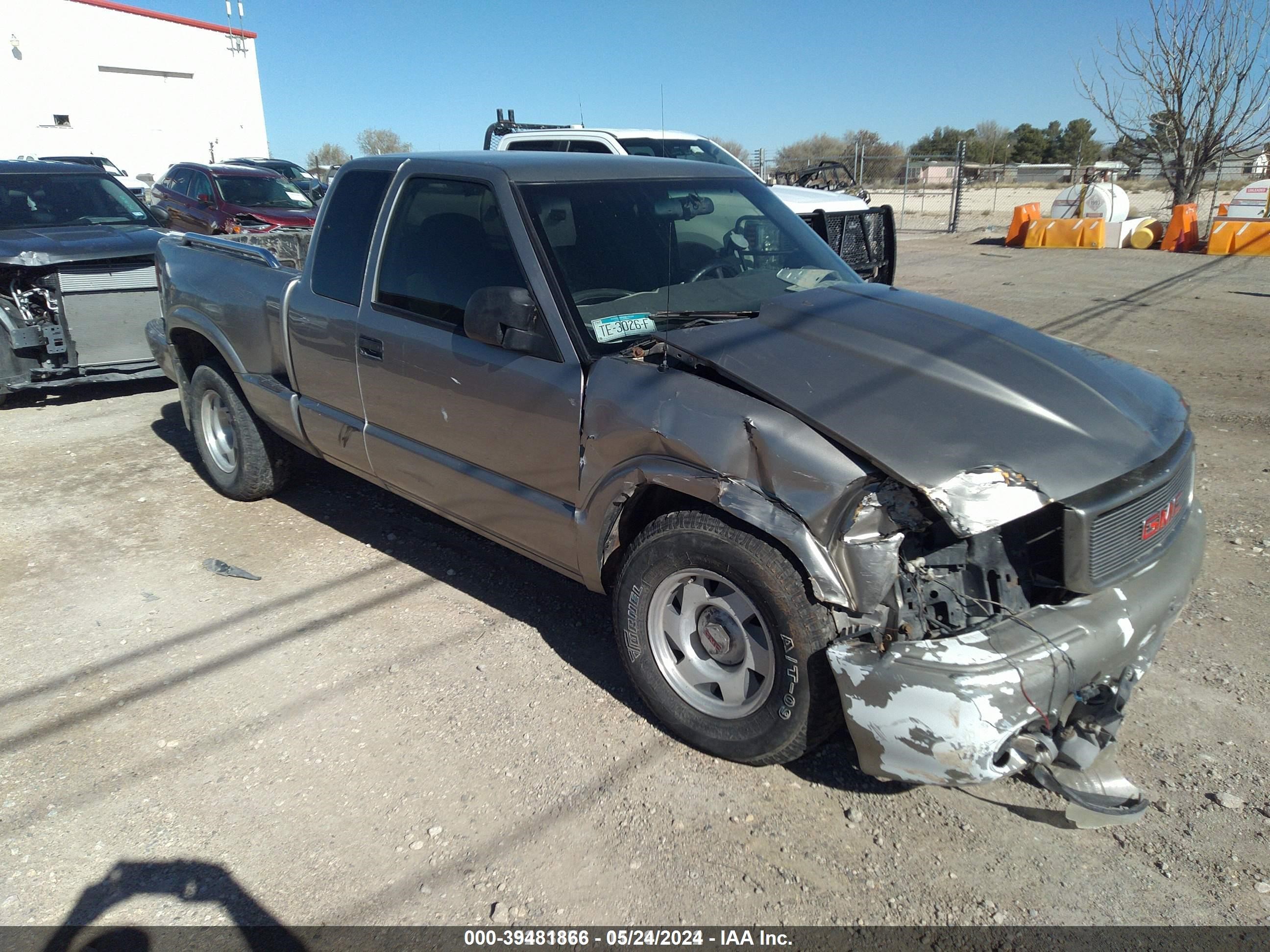 Photo 0 VIN: 1GTCS1950Y8208128 - GMC SONOMA 