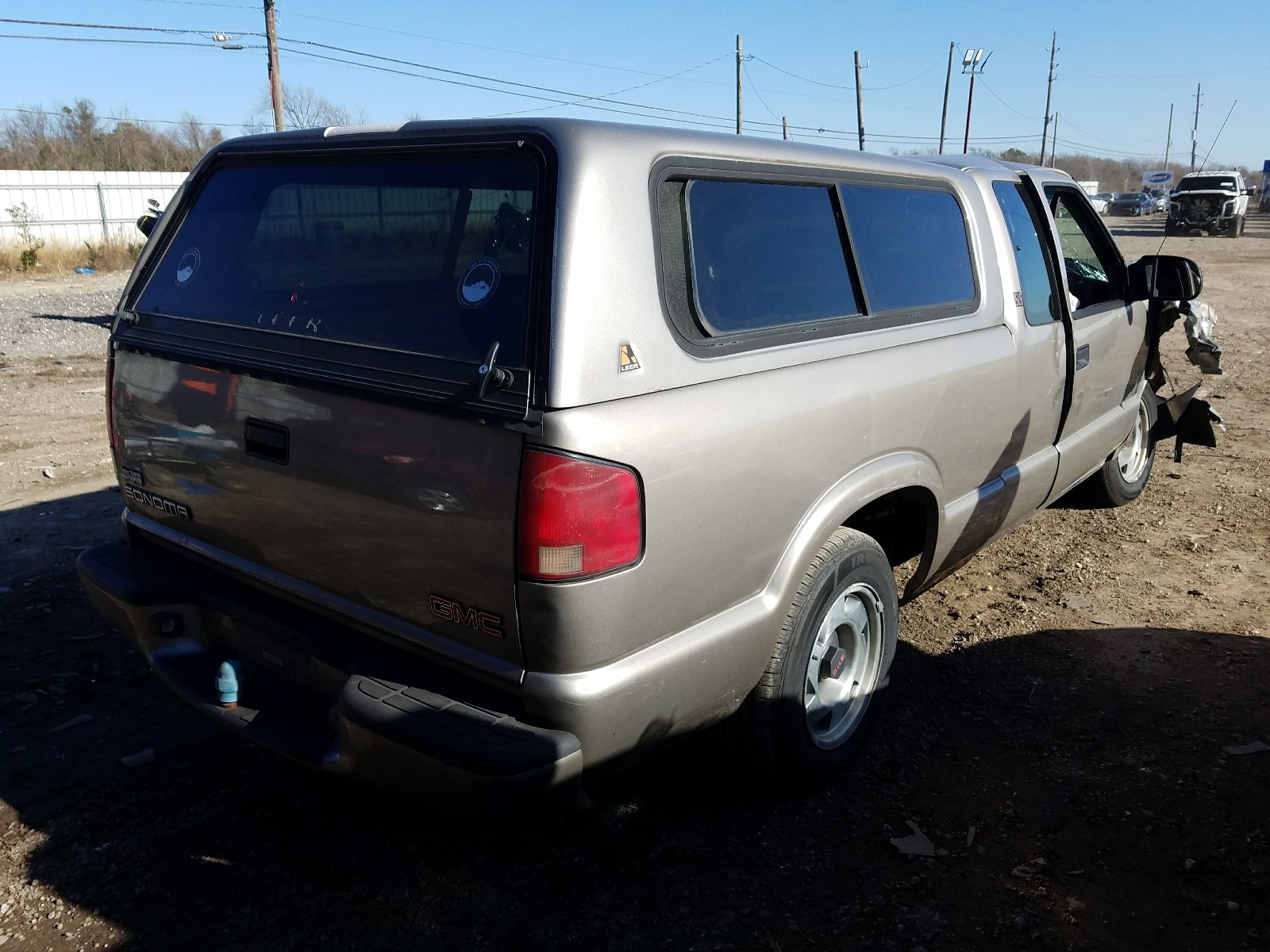 Photo 3 VIN: 1GTCS195818115167 - GMC SONOMA 