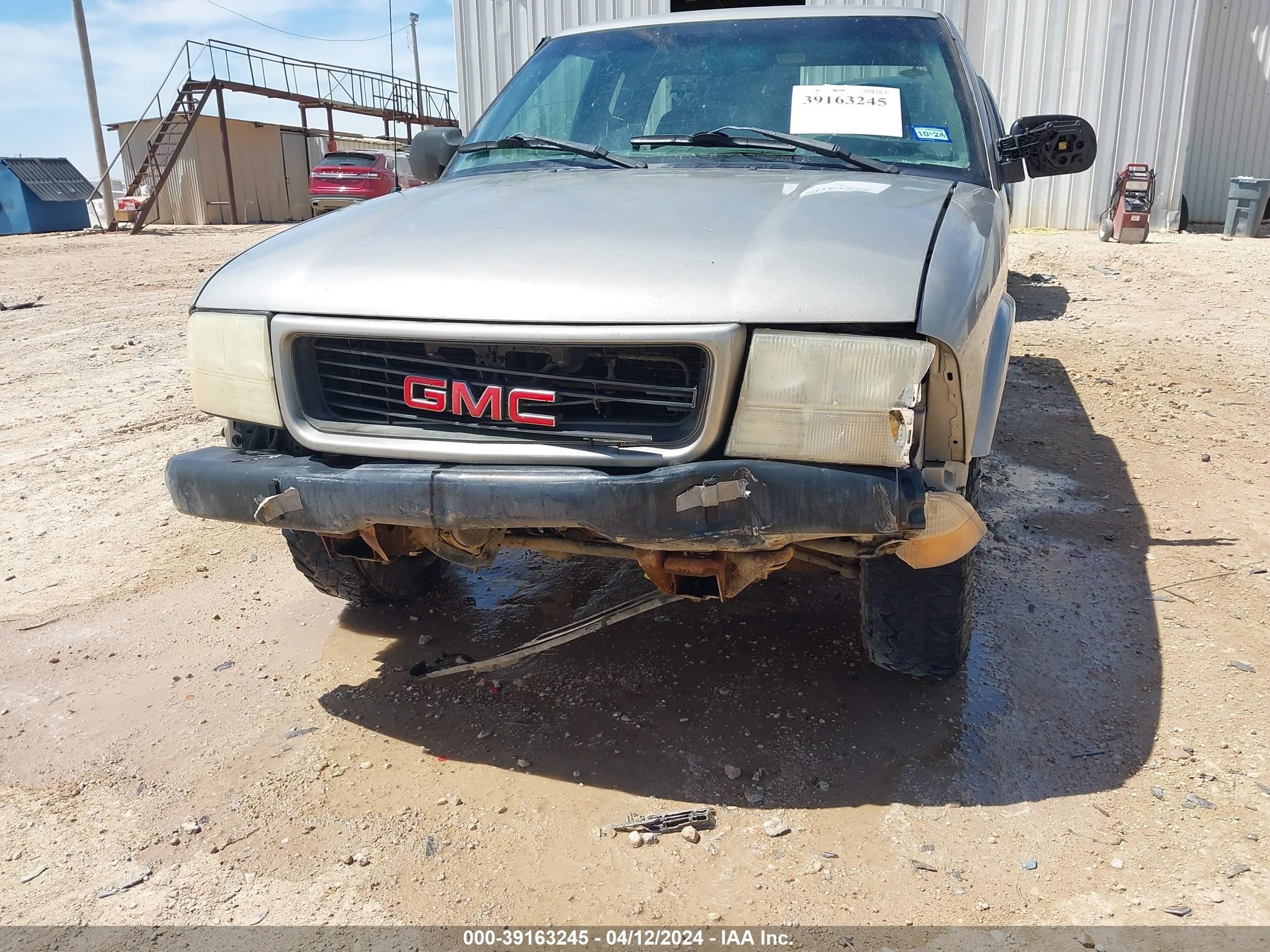 Photo 5 VIN: 1GTCS195X18142130 - GMC SONOMA 