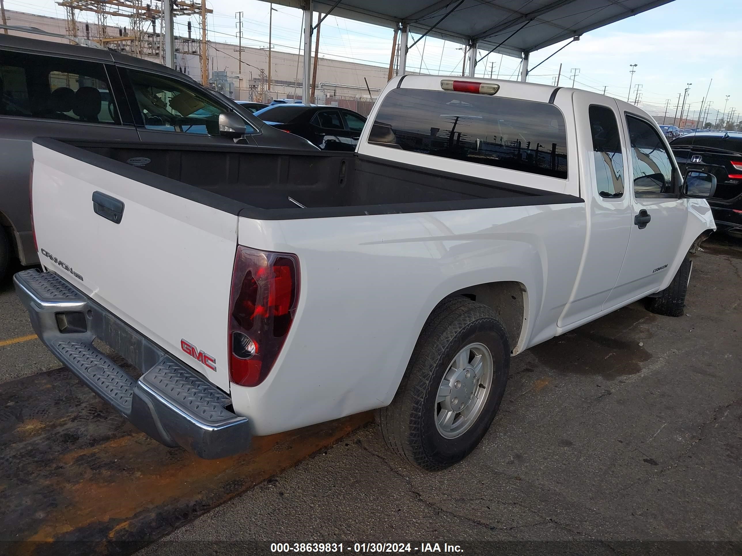 Photo 3 VIN: 1GTCS196258140533 - GMC CANYON 