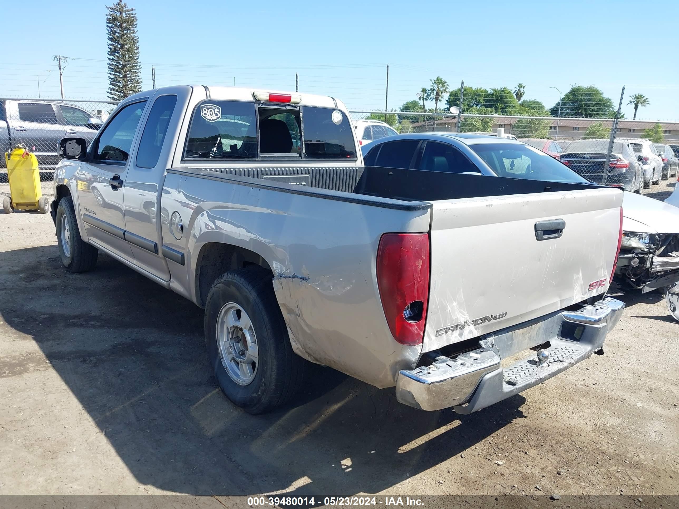 Photo 2 VIN: 1GTCS196748163904 - GMC CANYON 