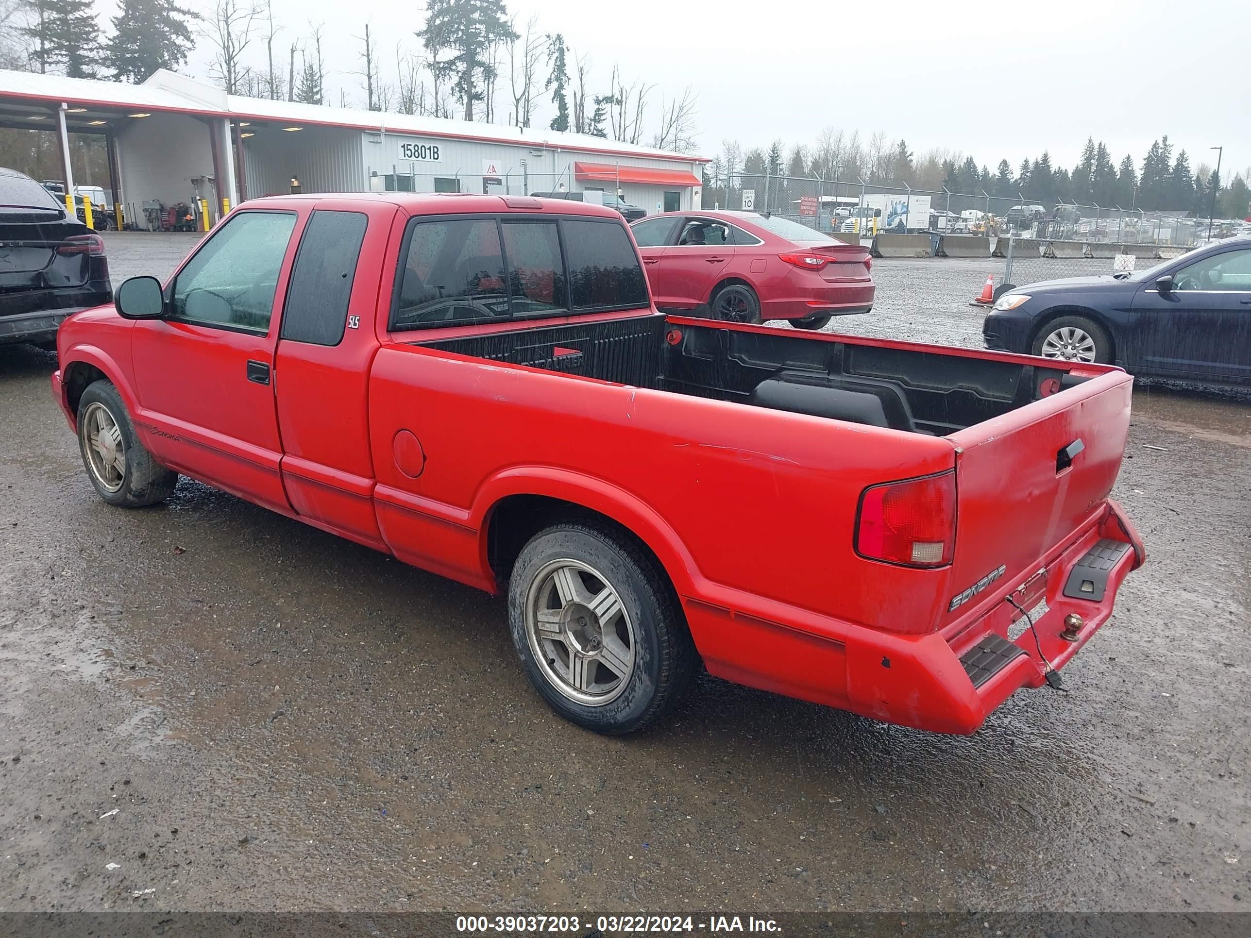 Photo 2 VIN: 1GTCS19W0V8521393 - GMC SONOMA 