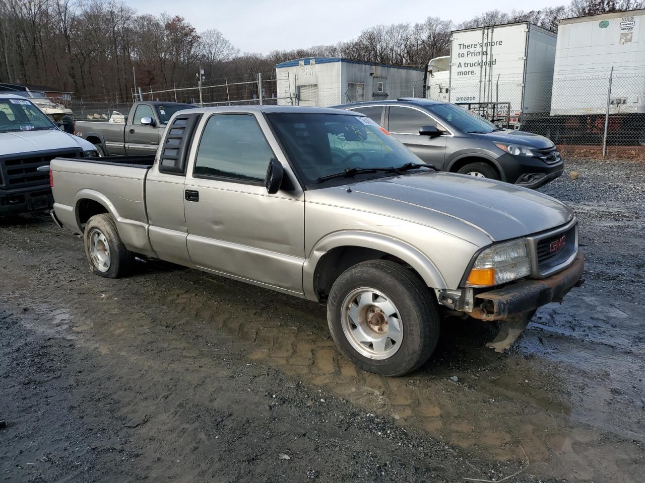 Photo 3 VIN: 1GTCS19W0Y8281931 - GMC SONOMA 