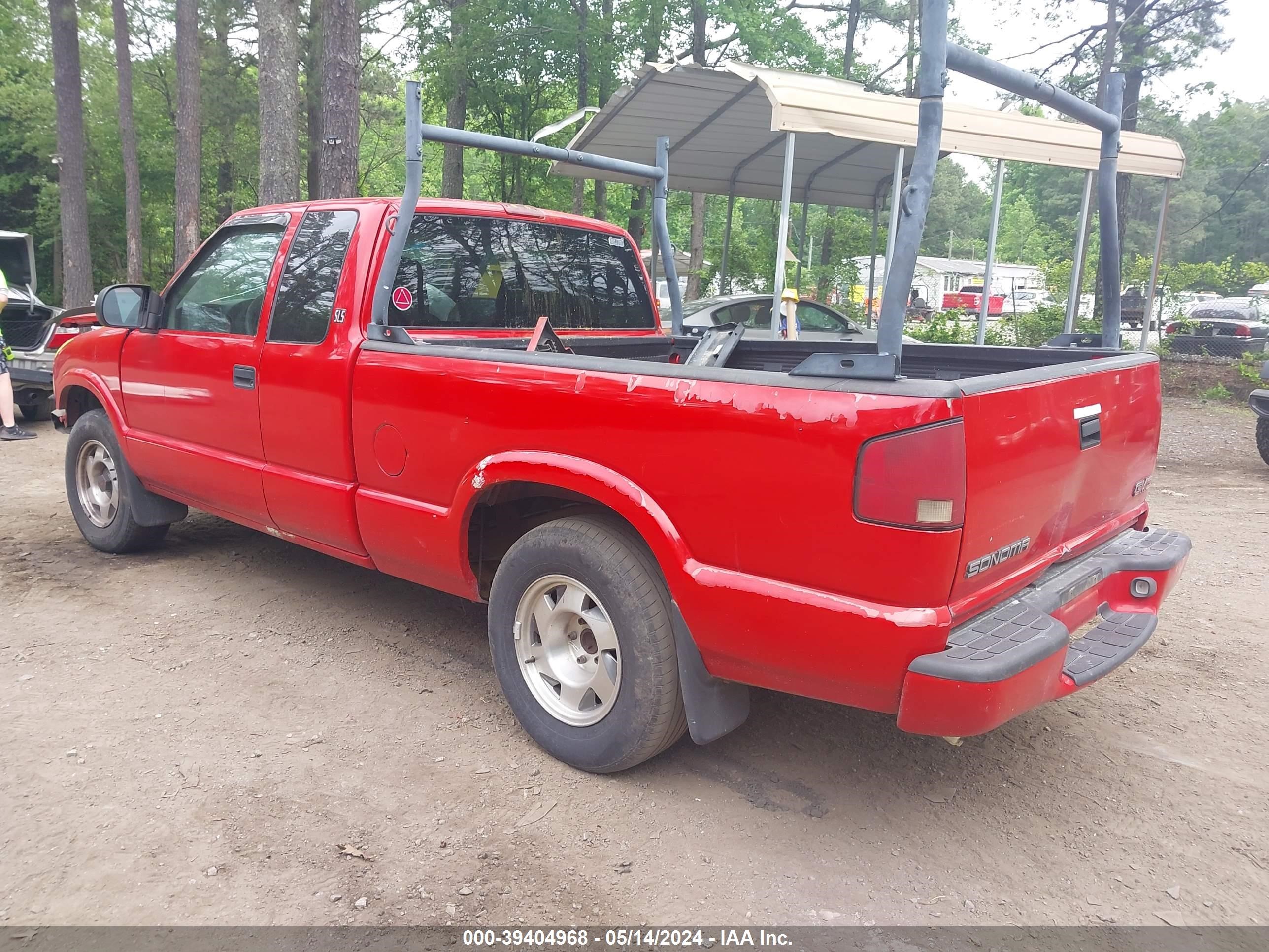 Photo 2 VIN: 1GTCS19W1Y8299645 - GMC SONOMA 