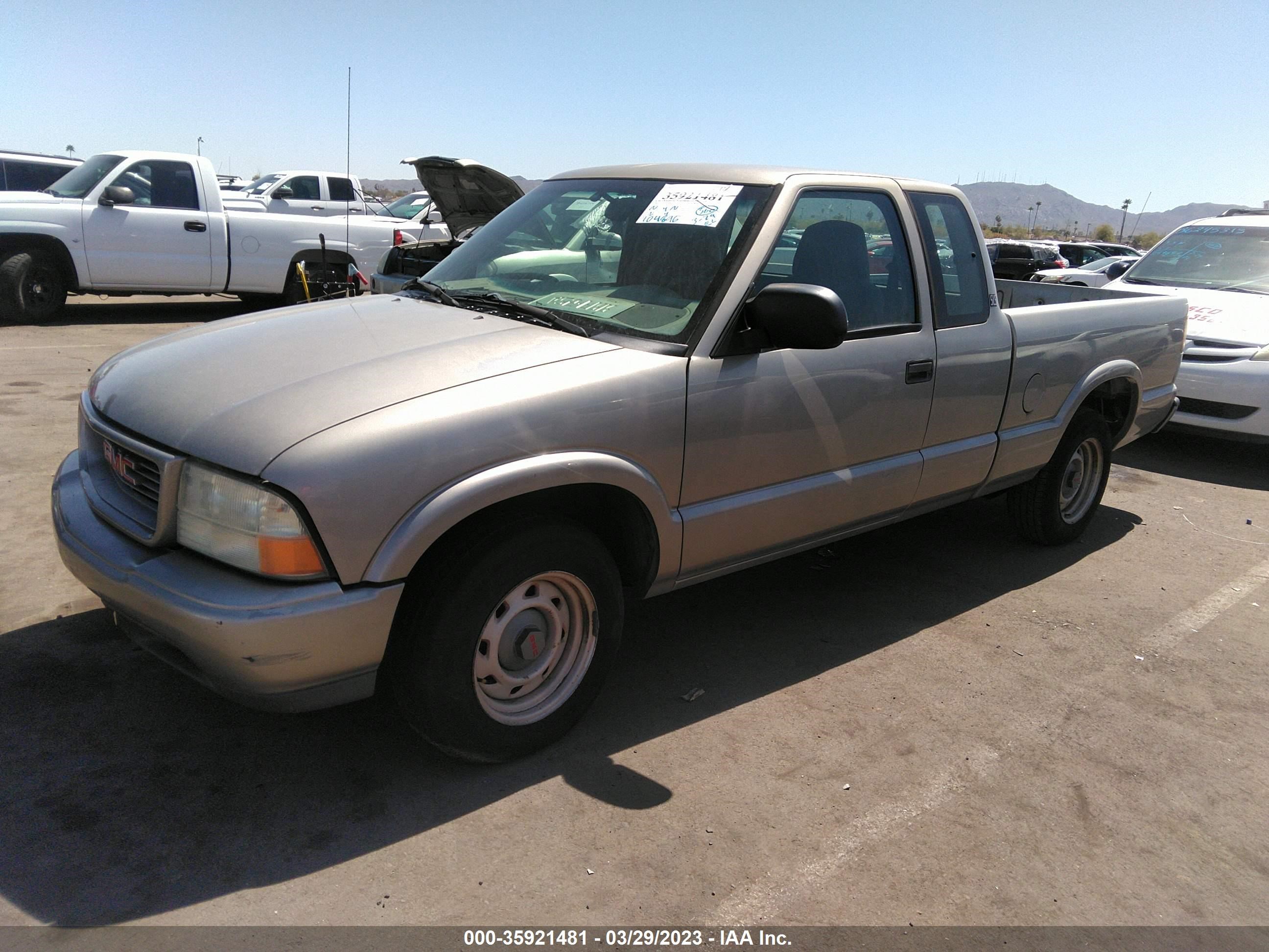 Photo 1 VIN: 1GTCS19W21K179703 - GMC SONOMA 