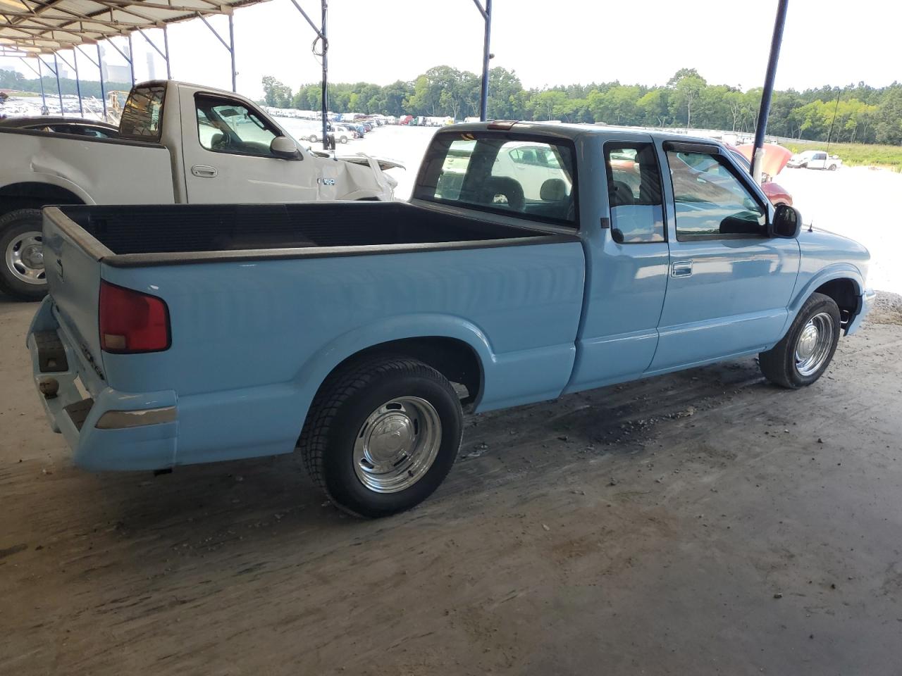 Photo 2 VIN: 1GTCS19W3S8524428 - GMC SONOMA 