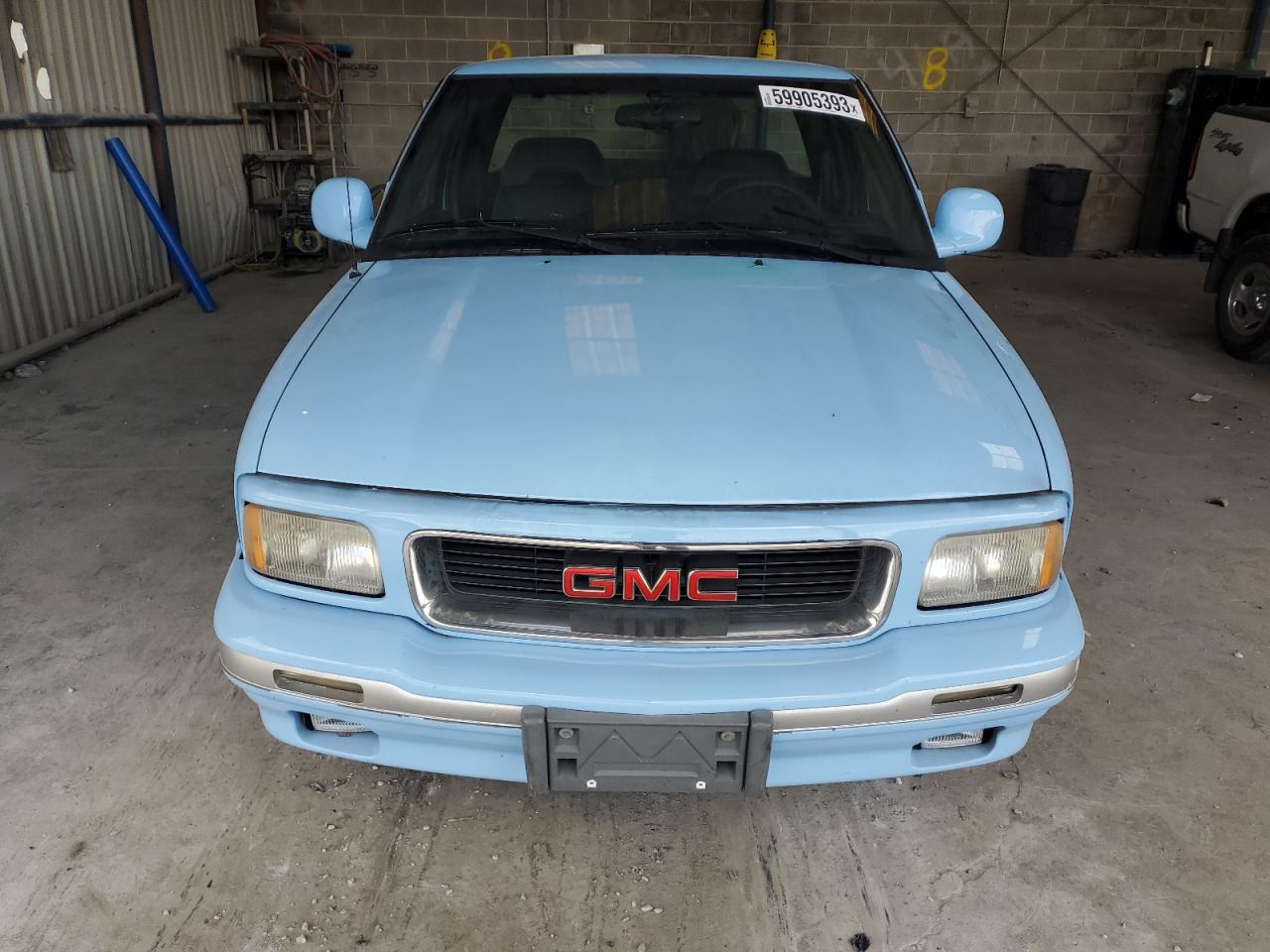 Photo 4 VIN: 1GTCS19W3S8524428 - GMC SONOMA 