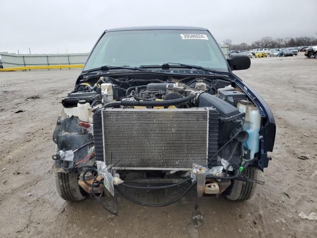 Photo 4 VIN: 1GTCS19W3Y8142845 - GMC SONOMA 