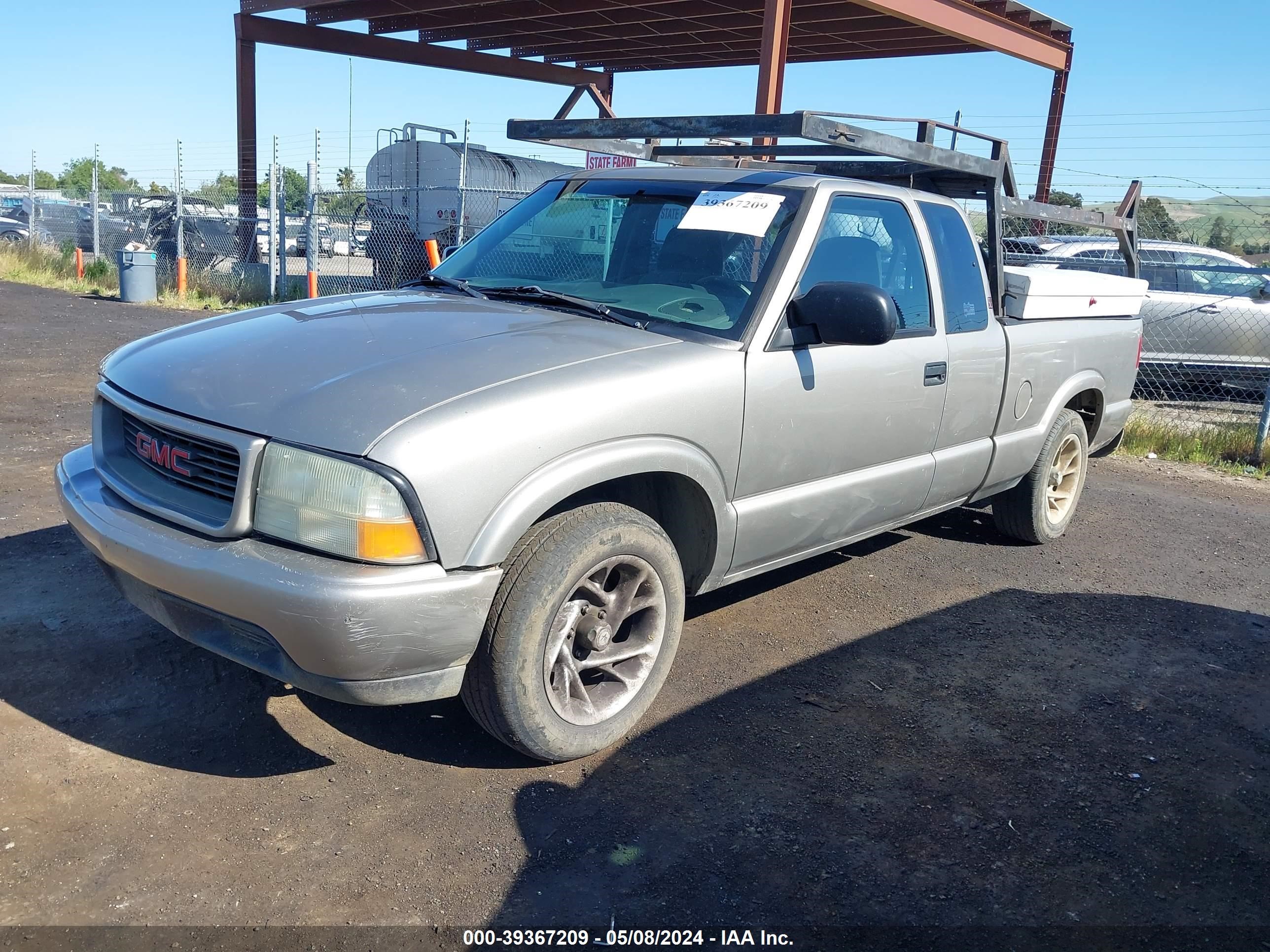 Photo 1 VIN: 1GTCS19W418224668 - GMC SONOMA 